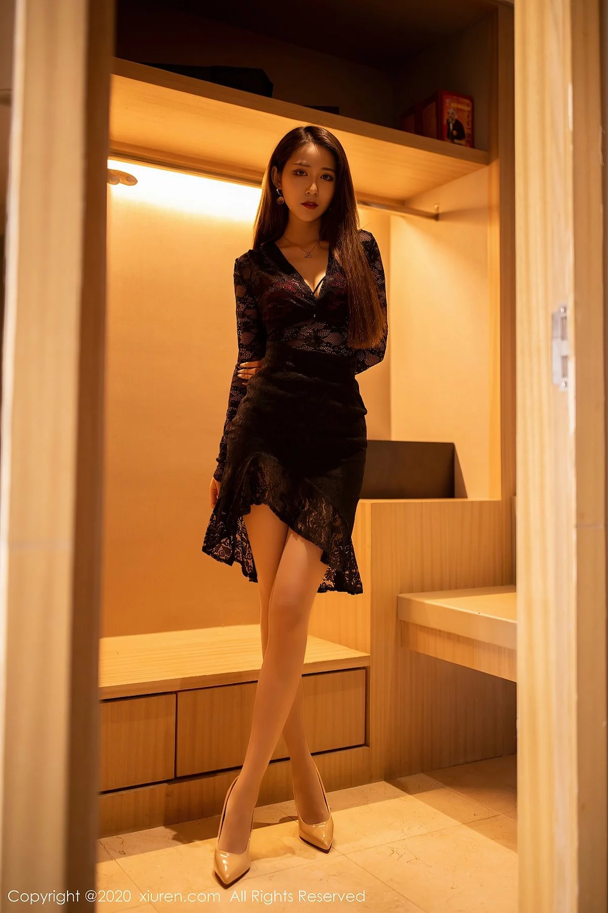 丽质模特周慕汐fairy私房脱镂空吊裙露性感内衣肉丝裤袜诱惑写真45P-第1章-图片3