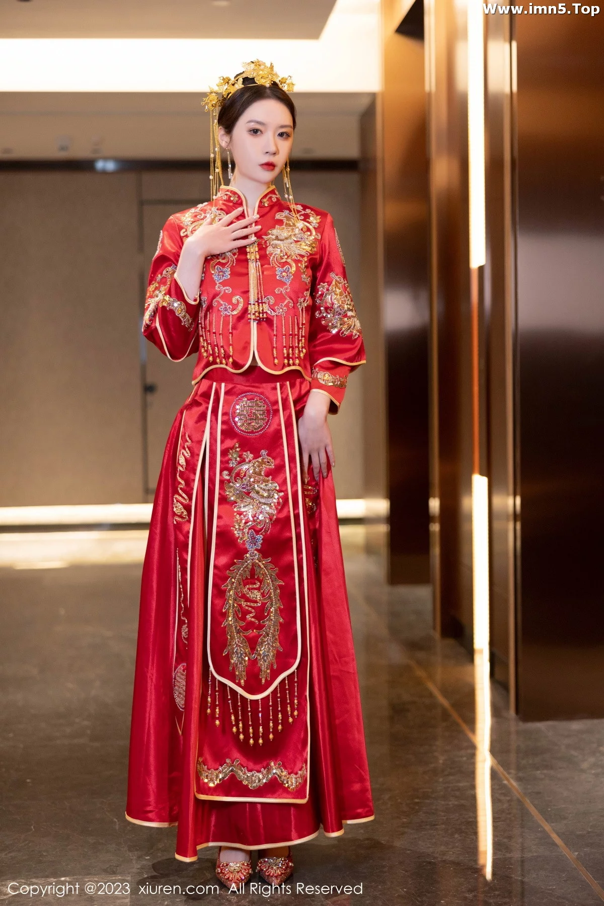 模特梦心玥性感红色中式婚服露红色薄透肚兜内衣撩人诱惑写真88P-第1章-图片1