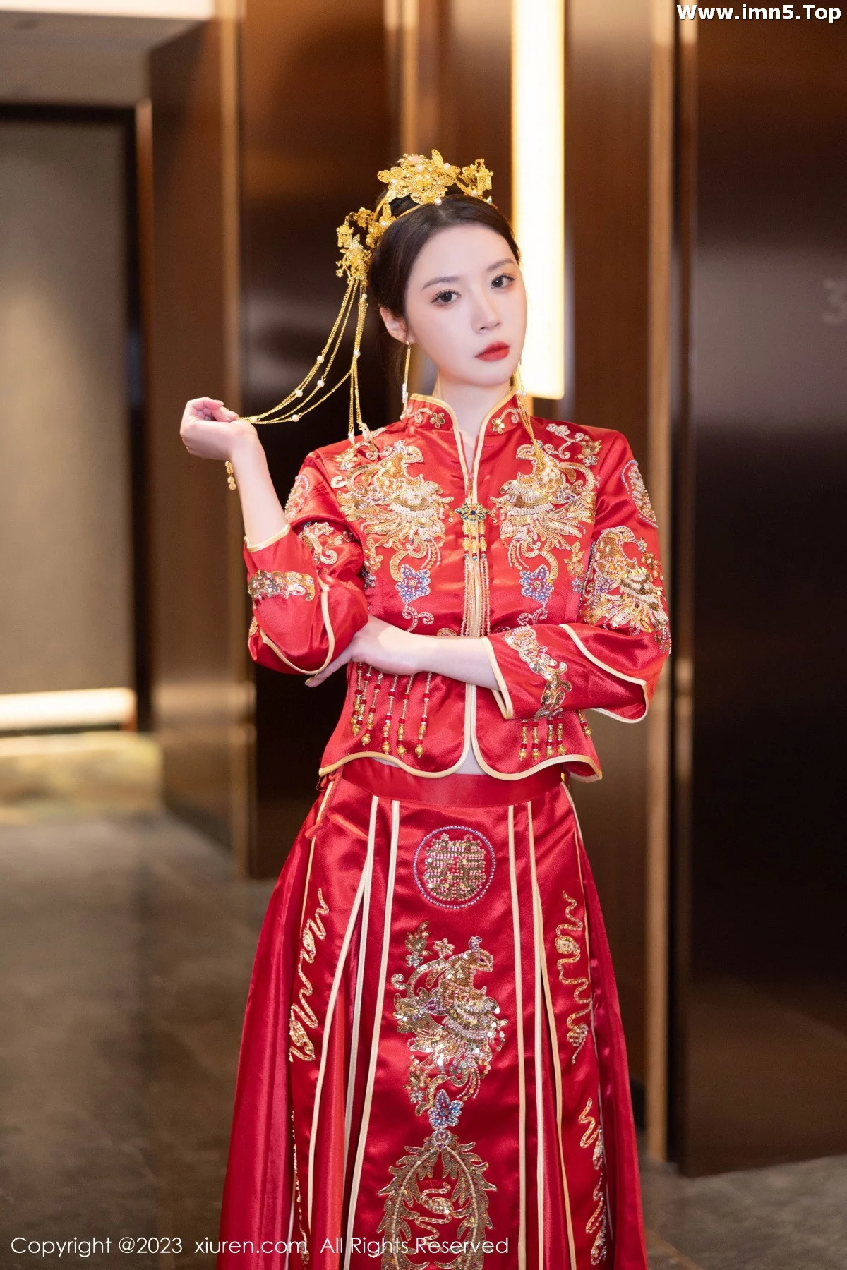 模特梦心玥性感红色中式婚服露红色薄透肚兜内衣撩人诱惑写真88P-第1章-图片2