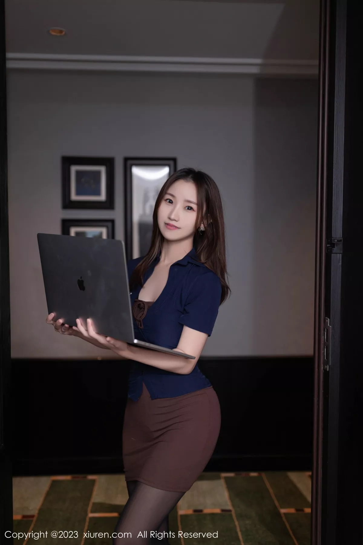模特杏子Yada性感黑色薄纱轻透连体衣秀曼妙身姿惹火诱惑写真85P-第1章-图片1