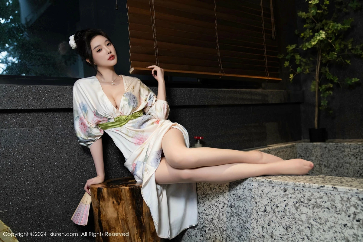 女神杨晨晨Yome白色连衣裙+红色蕾丝情趣内衣秀丰腴身材诱惑写真99P-第1章-图片2