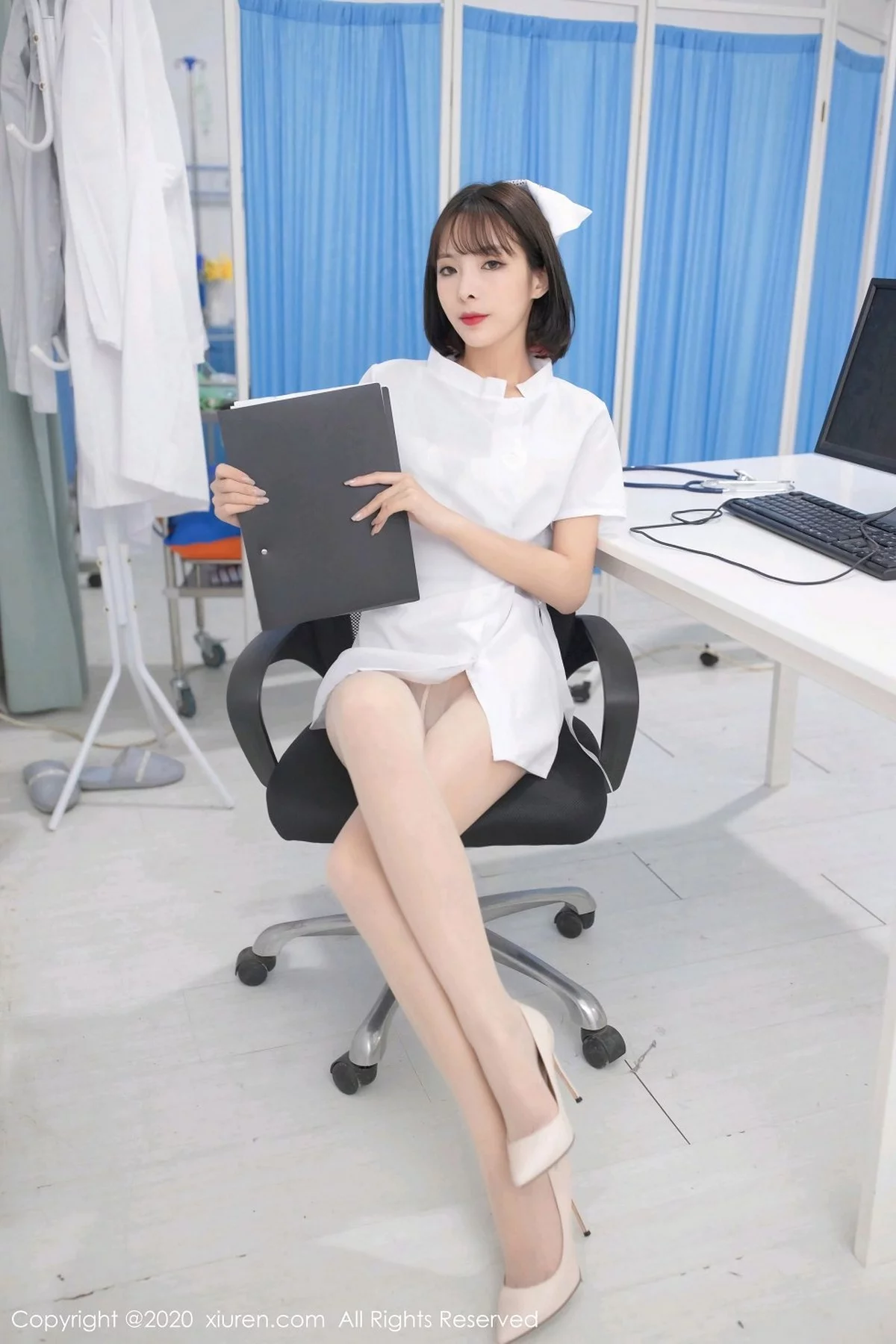 嫩模陈小喵私房护士剧情主题无内肉丝裤袜秀翘臀惹火诱惑写真68P-第1章-图片3