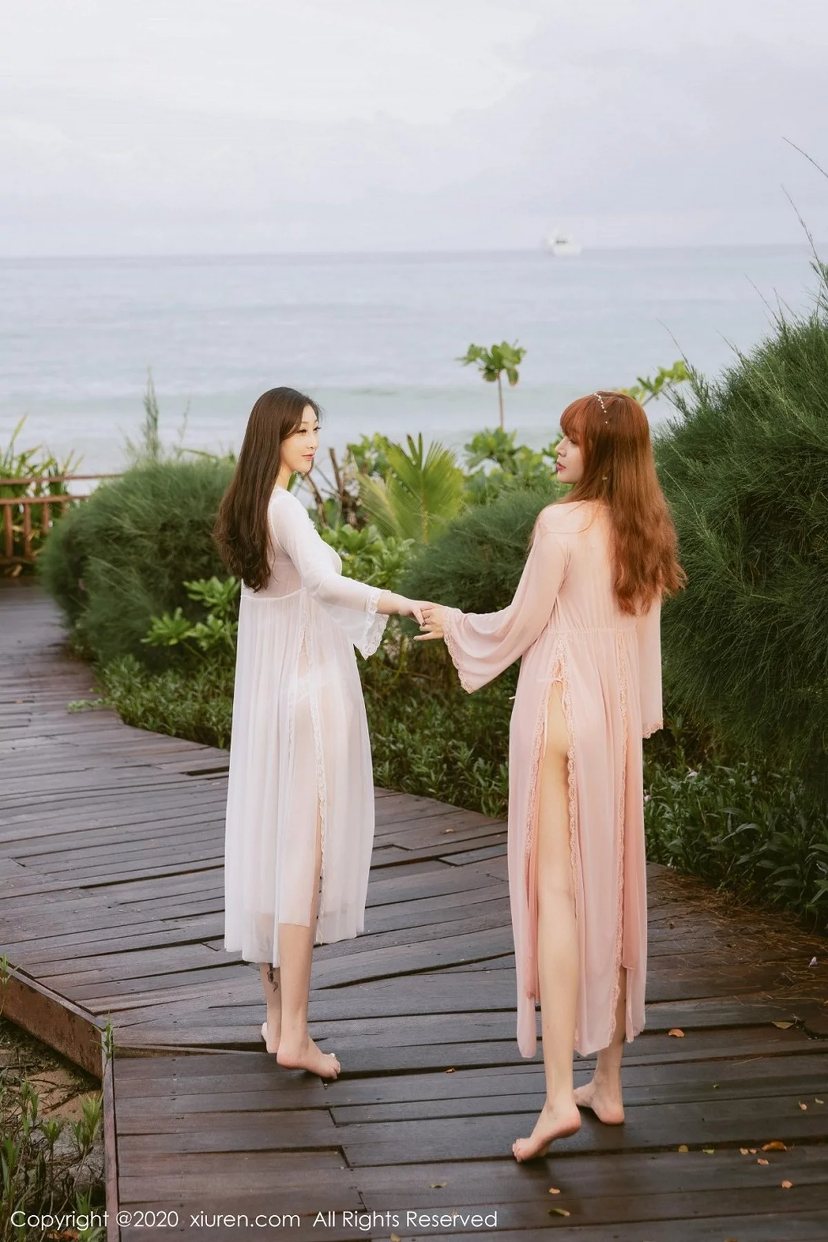 两大女神王雨纯与妲己_Toxic三亚旅拍合集户外情趣内衣诱惑写真55P-第1章-图片2