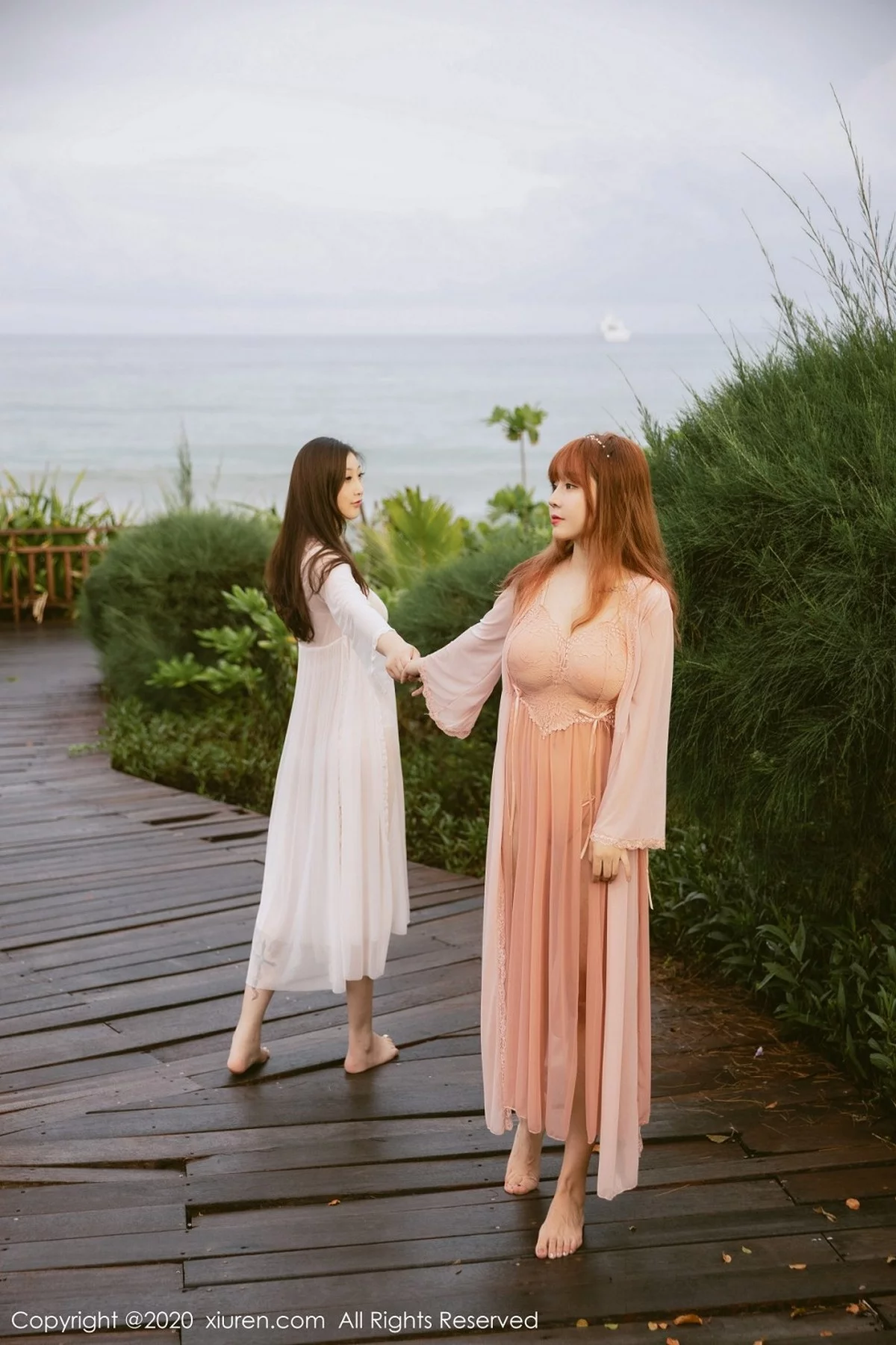 两大女神王雨纯与妲己_Toxic三亚旅拍合集户外情趣内衣诱惑写真55P-第1章-图片3