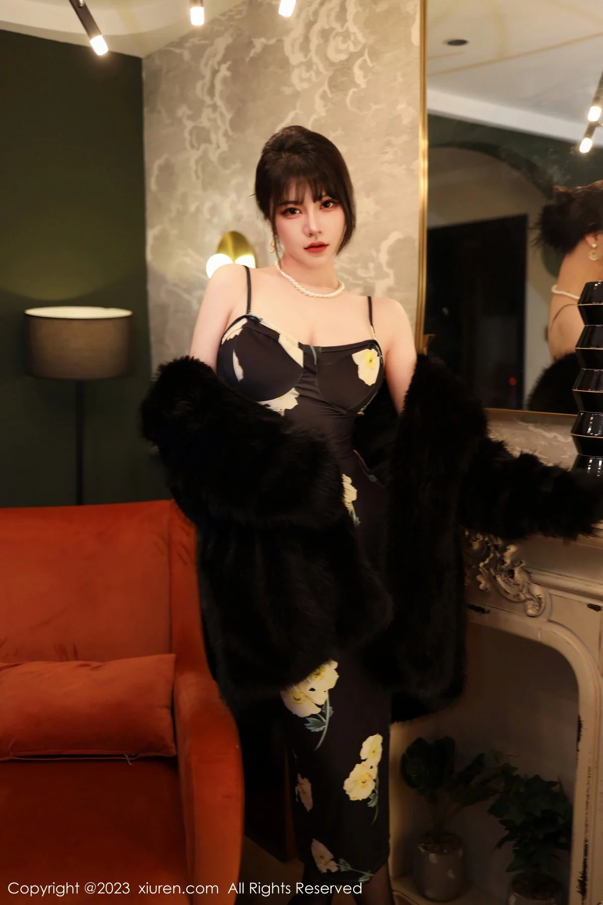 模特桃桃子性感黑色吊带裙配超薄无内黑丝秀完美身材美艳写真85P-第1章-图片1