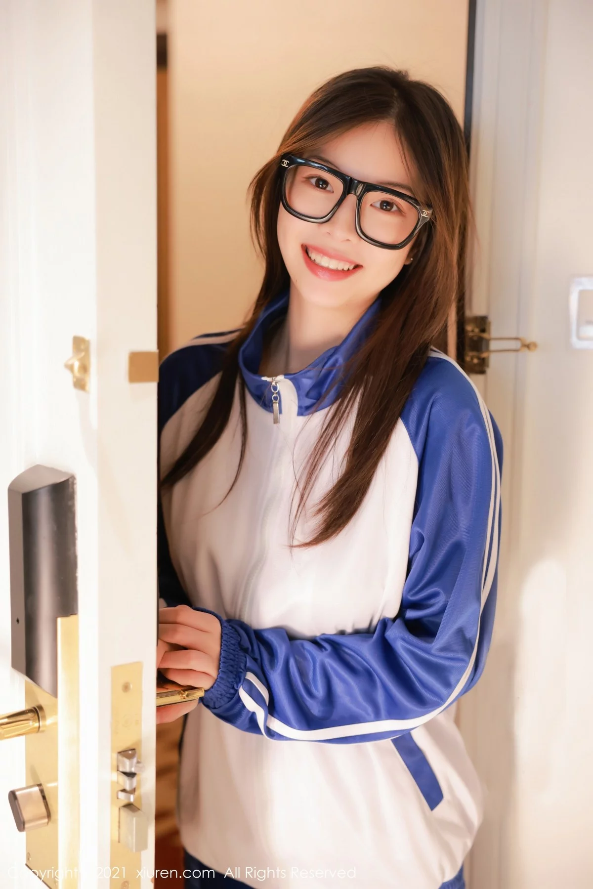 模特明日花桃桃蓝色校服主题半脱露蕾丝内衣情趣捆绑诱惑写真58P-第1章-图片1