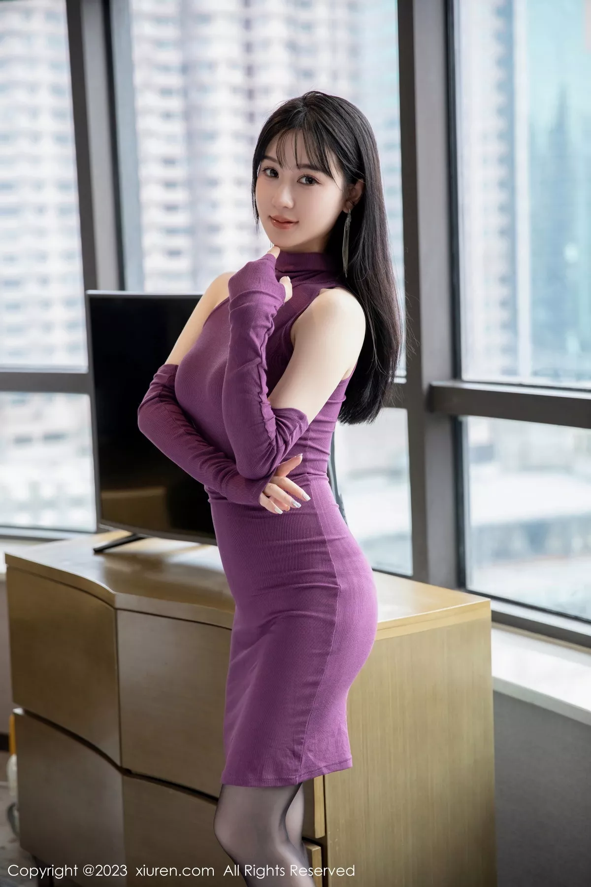 模特柚琪Rich性感紫色连衣短裙配超薄黑丝秀曼妙身姿诱惑写真88P-第1章-图片3