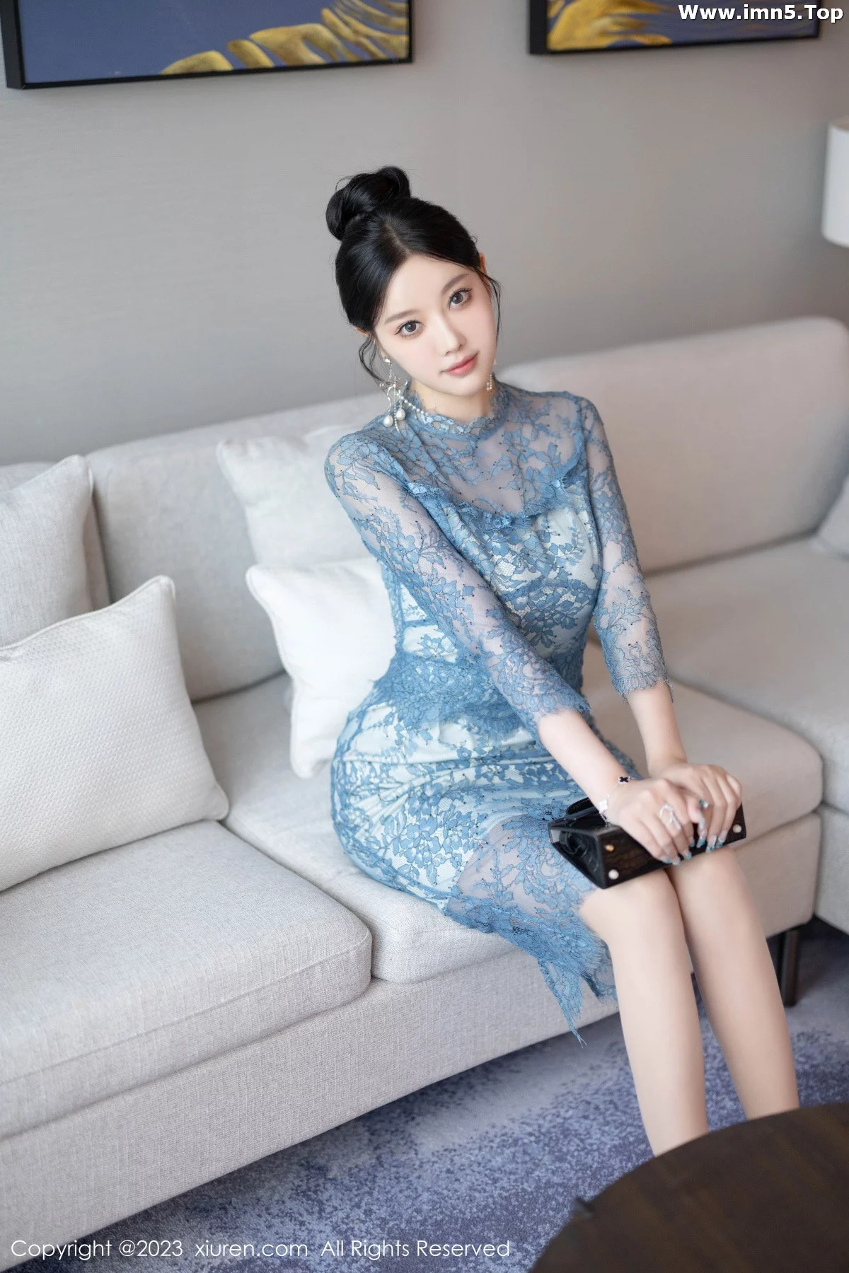 女神杨晨晨蓝灰色薄纱旗袍+性感淡蓝情趣服秀惹火身材诱惑写真82P-第1章-图片1