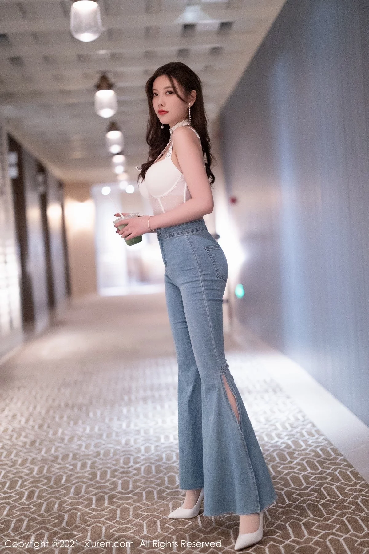女神杨晨晨Yome脱轻透迷人服饰露超薄无内肉丝惹火诱惑写真78P-第1章-图片1