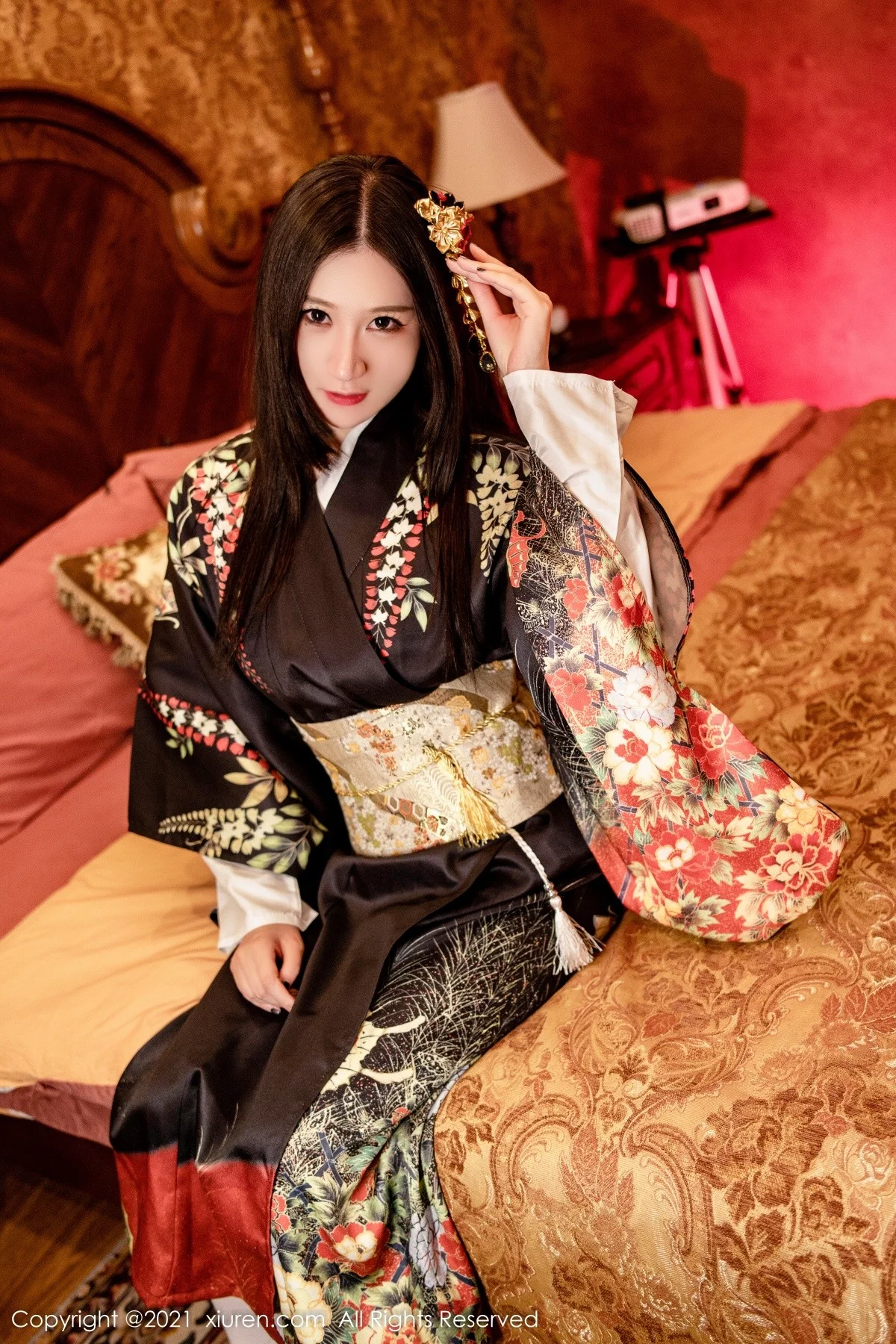 女神顾乔楠Cora私房性感日系和服半脱露丰乳肥臀撩人诱惑写真62P-第1章-图片1