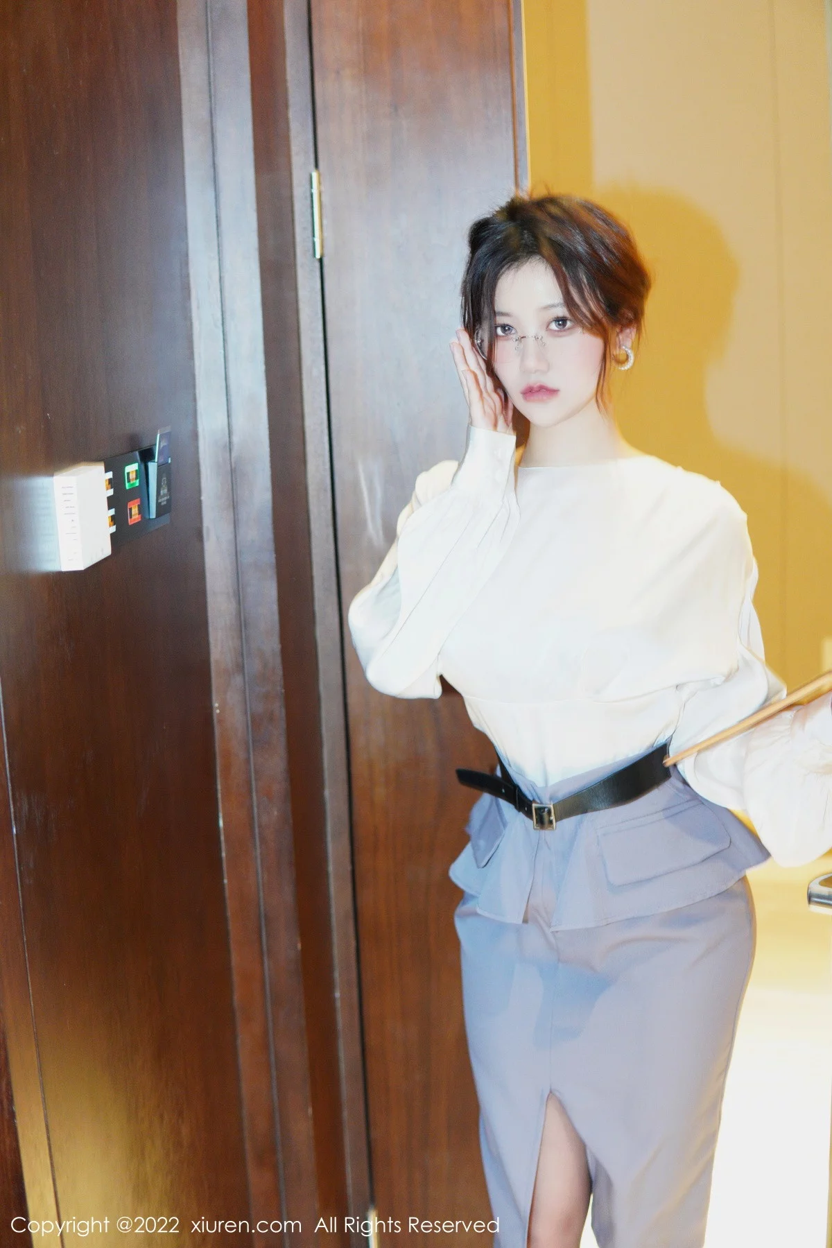 模特奈奈子醉酒女教师主题半脱露绿灰色蕾丝内衣撩人诱惑写真79P-第1章-图片1