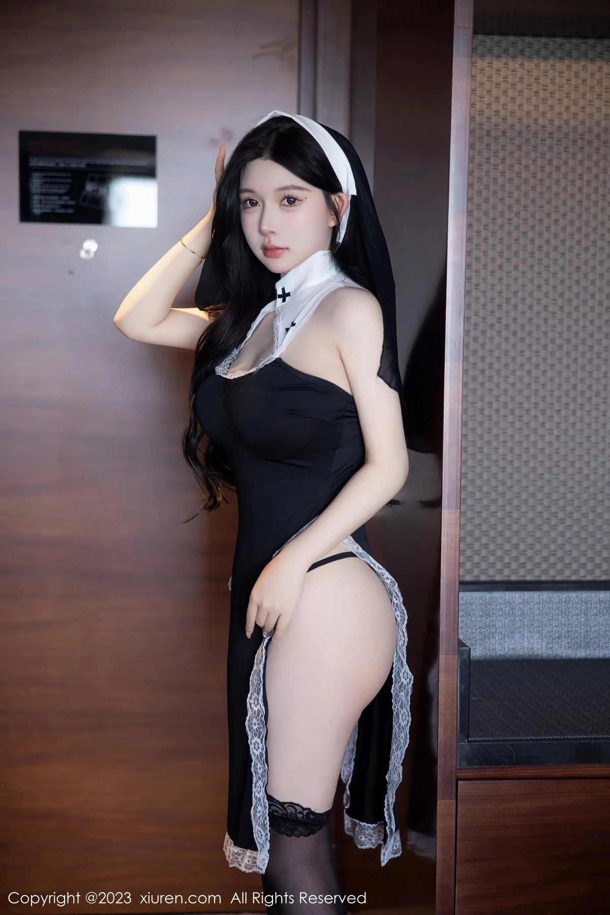 模特林珊珊性感黑色修女服配超薄黑丝半脱秀曼妙身姿诱惑写真86P-第1章-图片1