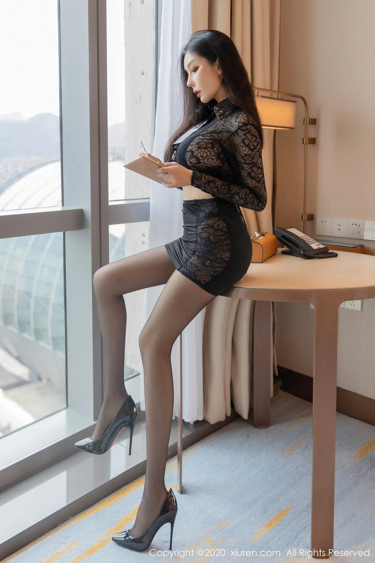 嫩模田冰冰性感情趣内衣配无内黑丝裤袜秀豪乳翘臀诱惑写真40P-第1章-图片2