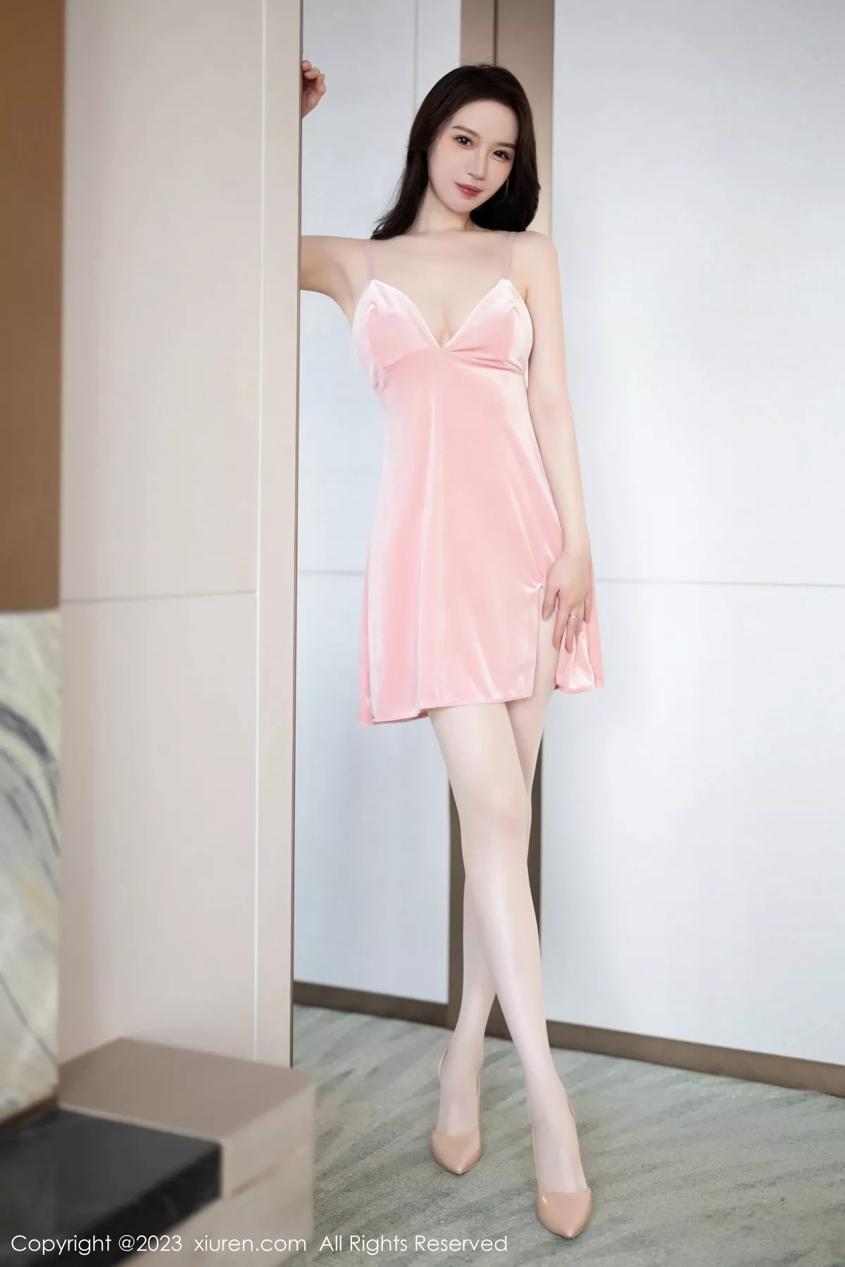 模特梦心玥性感粉色吊带短裙+黑色薄纱轻透连体衣惹火诱惑写真83P-第1章-图片1