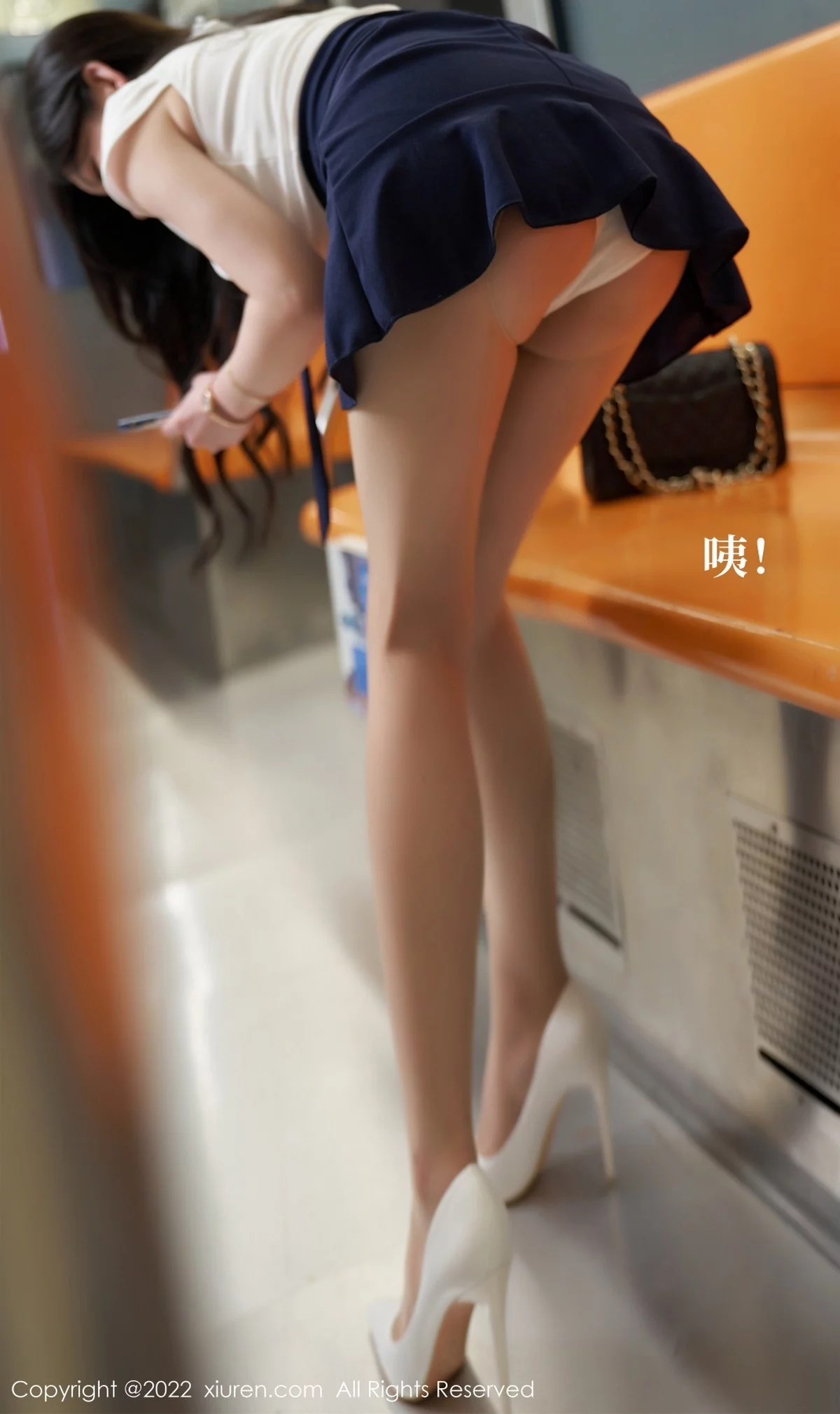 女神周于希Sally地铁故事主题性感连衣短裙秀美腿迷人诱惑写真80P-第1章-图片2