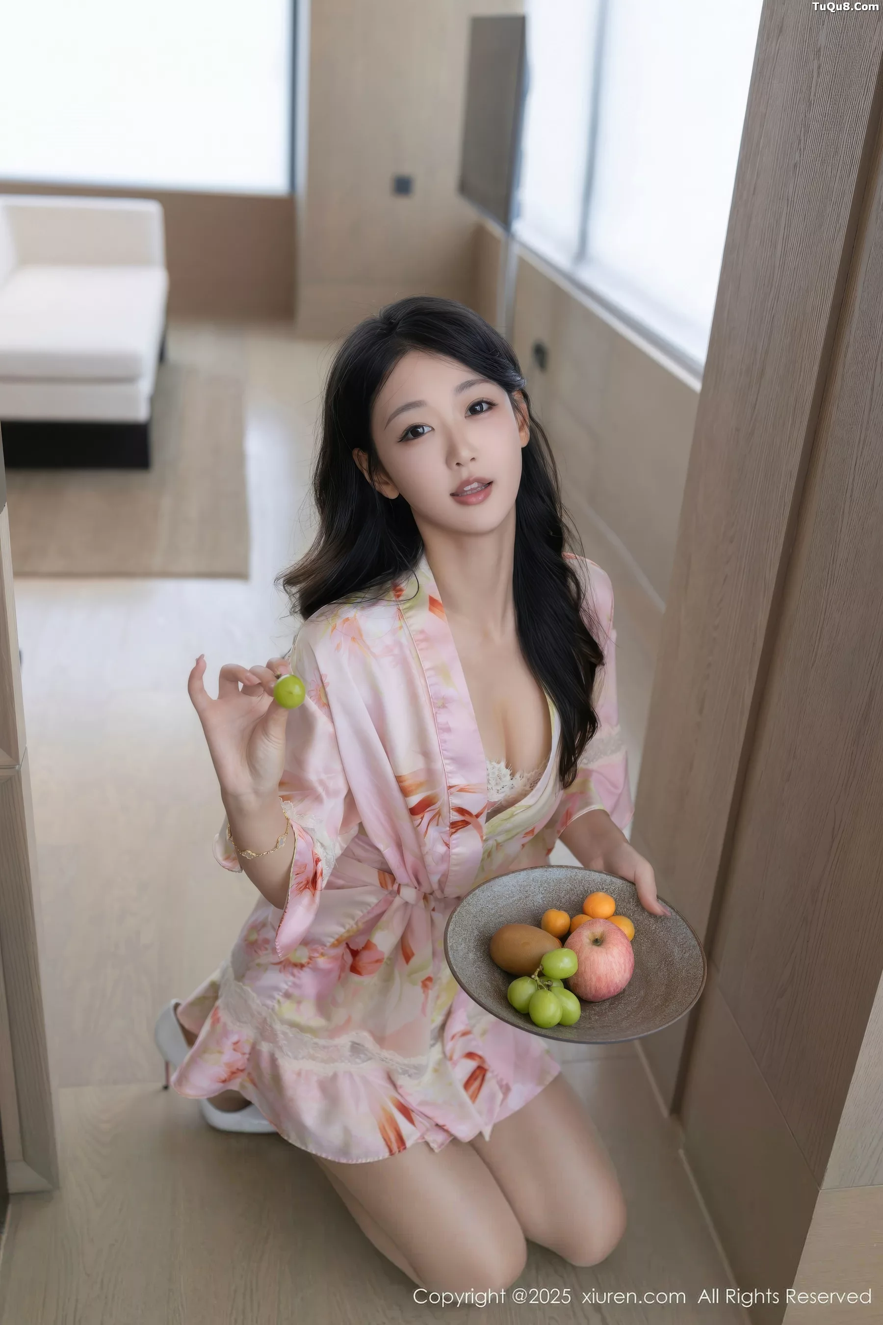 模特唐安琪性感粉色睡袍露粉色内衣配超薄肉丝秀曼妙身姿诱惑写真76P-第1章-图片4