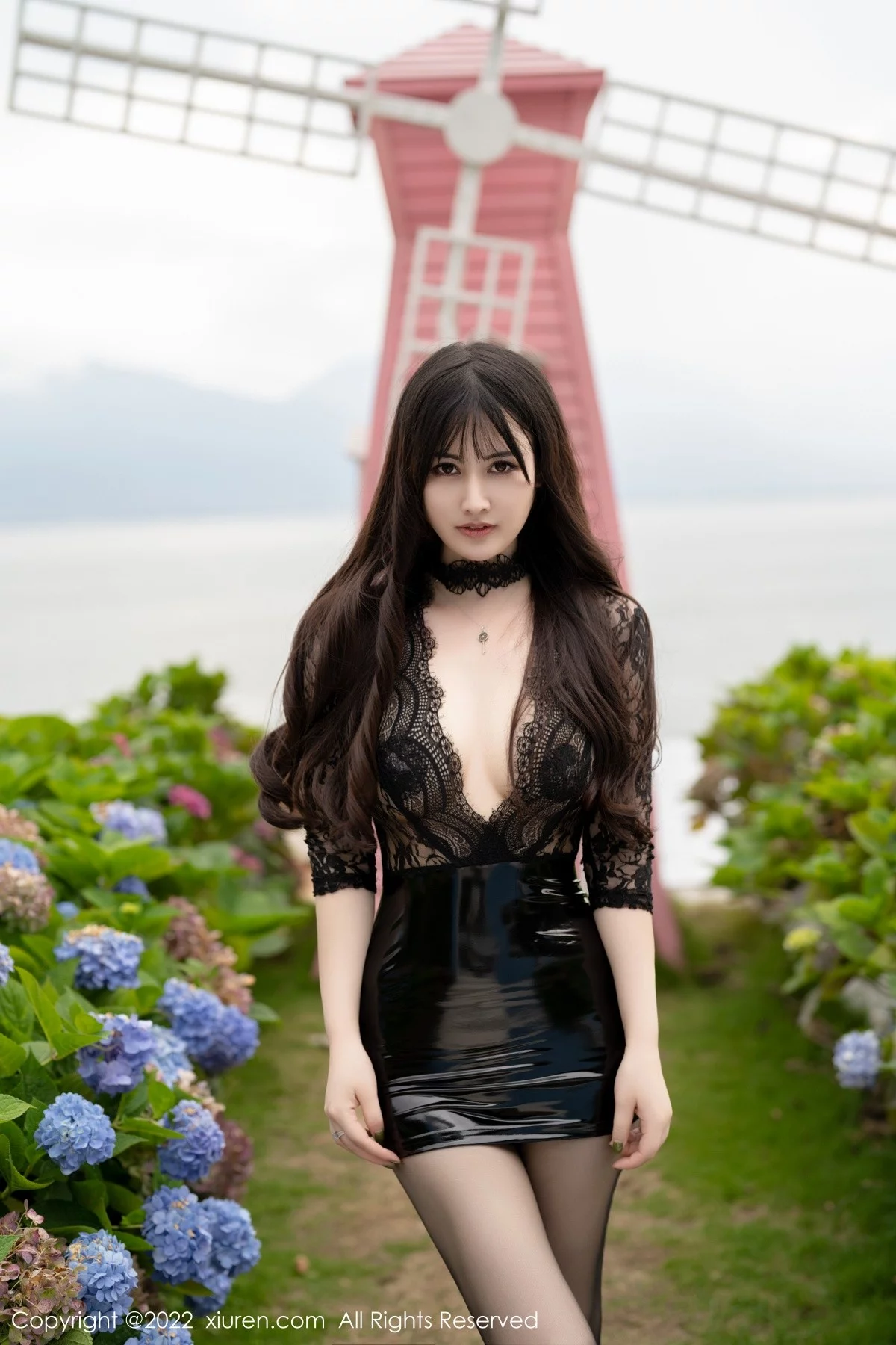 模特诗诗kiki大理旅拍黑色清透蕾丝服饰配黑色短裙撩人诱惑写真56P-第1章-图片1