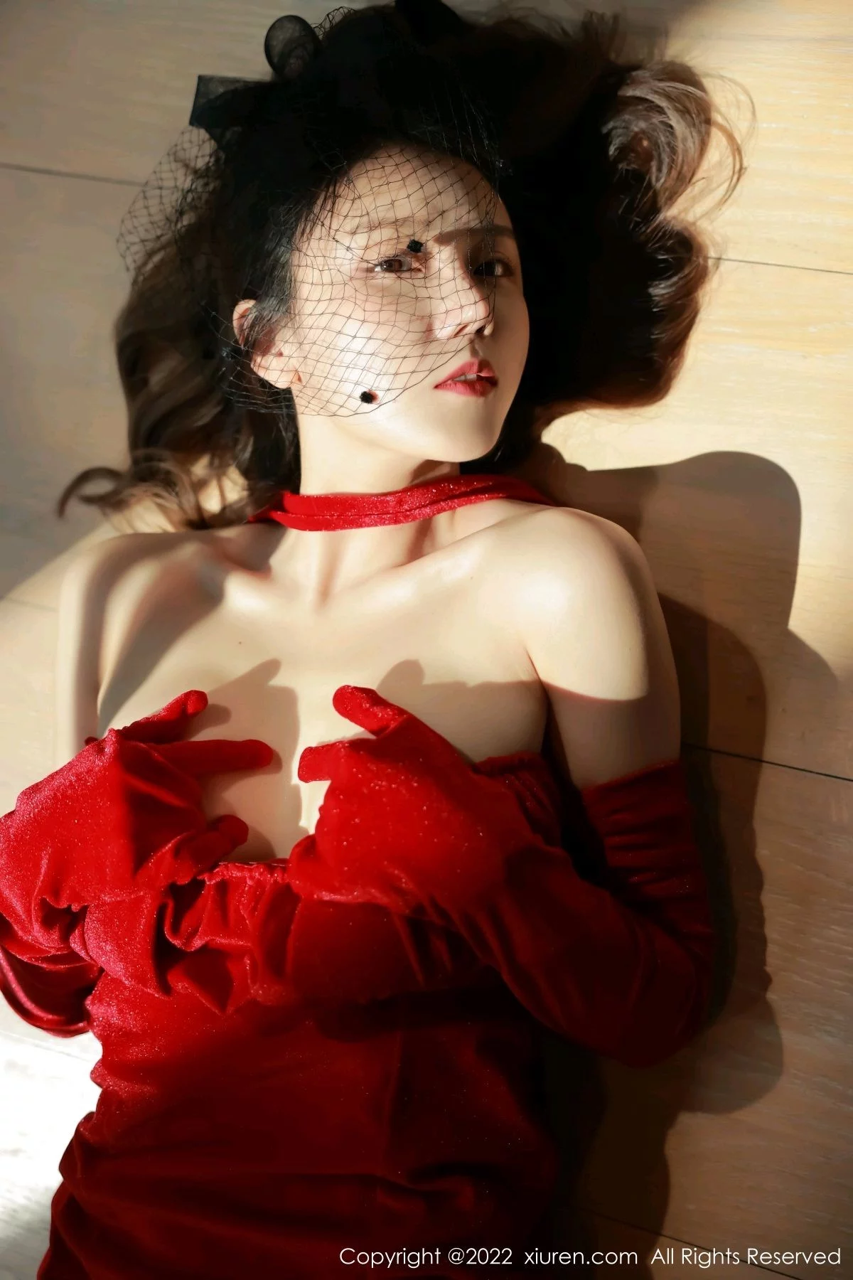 模特糖酒酒香格里拉旅拍红色露肩连衣短裙配超薄黑丝诱惑写真54P-第1章-图片2