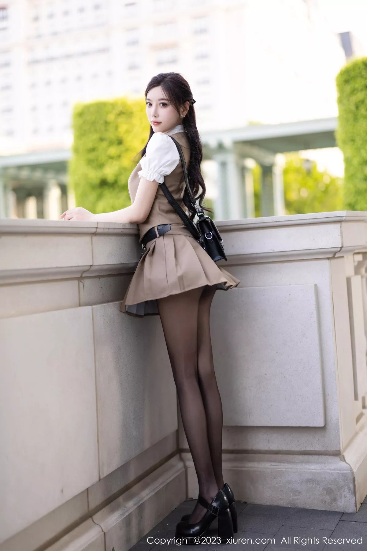 女神杨晨晨Yome杏色短裙套装露粉色内衣配超薄黑丝诱惑写真90P-第1章-图片1