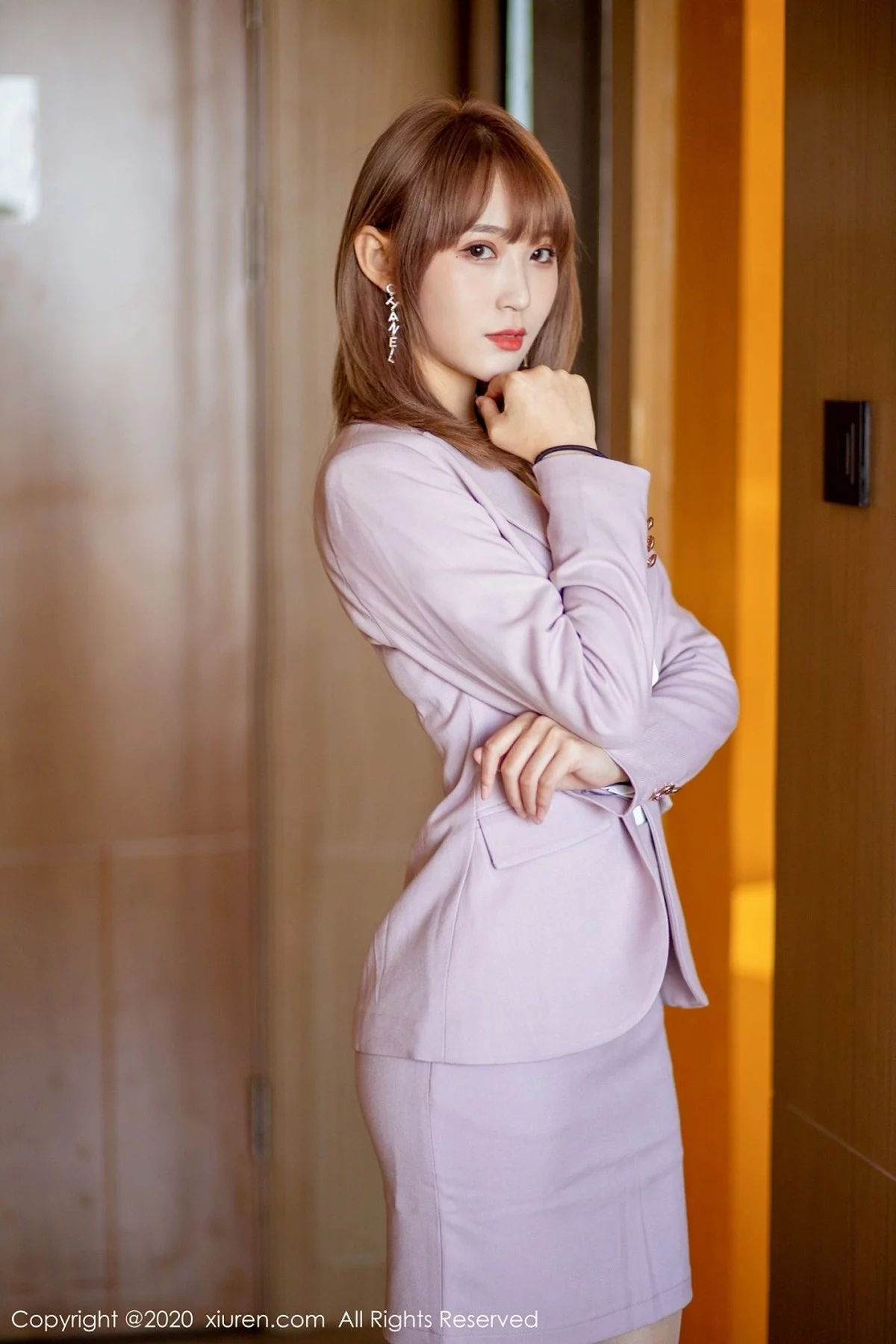 嫩模周慕汐fairy私房床上全裸上身无内肉丝裤袜惹火诱惑写真51P-第1章-图片3