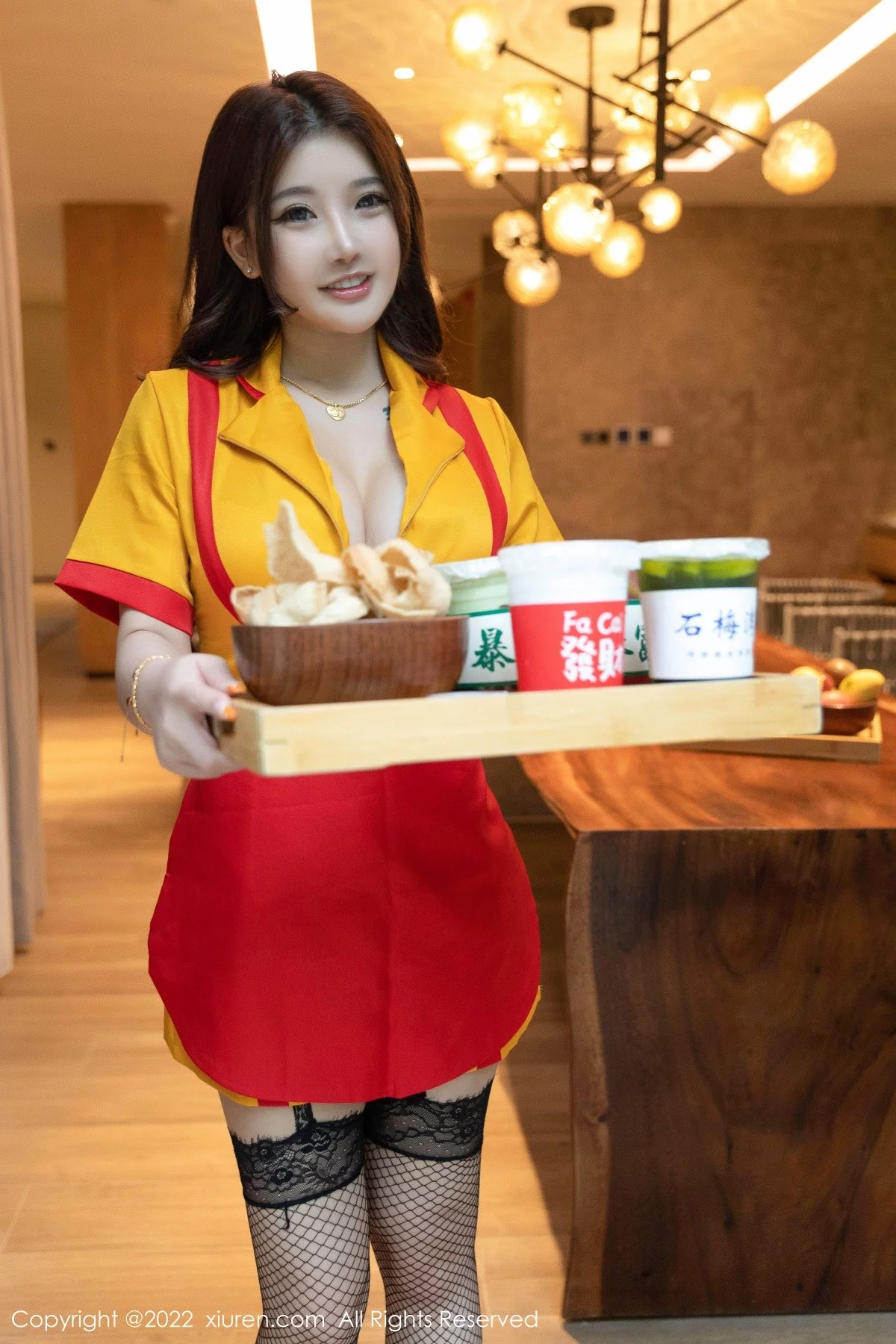 模特小海臀Rena海南旅拍服务员制服秀丰满身材撩人诱惑写真56P-第1章-图片2
