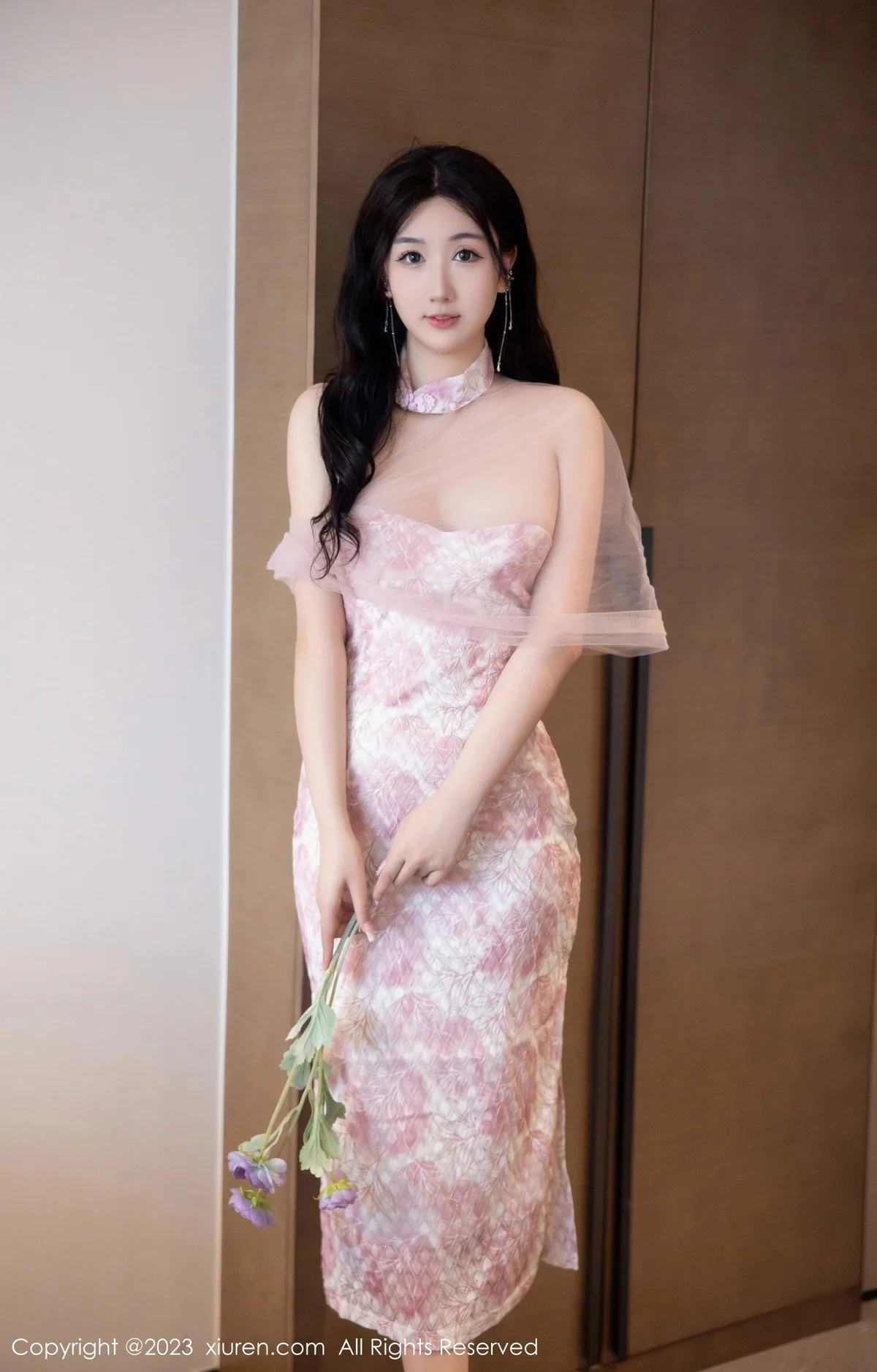 模特江真真性感粉色露肩连衣短裙配超薄无内肉丝惹火诱惑写真76P-第1章-图片1