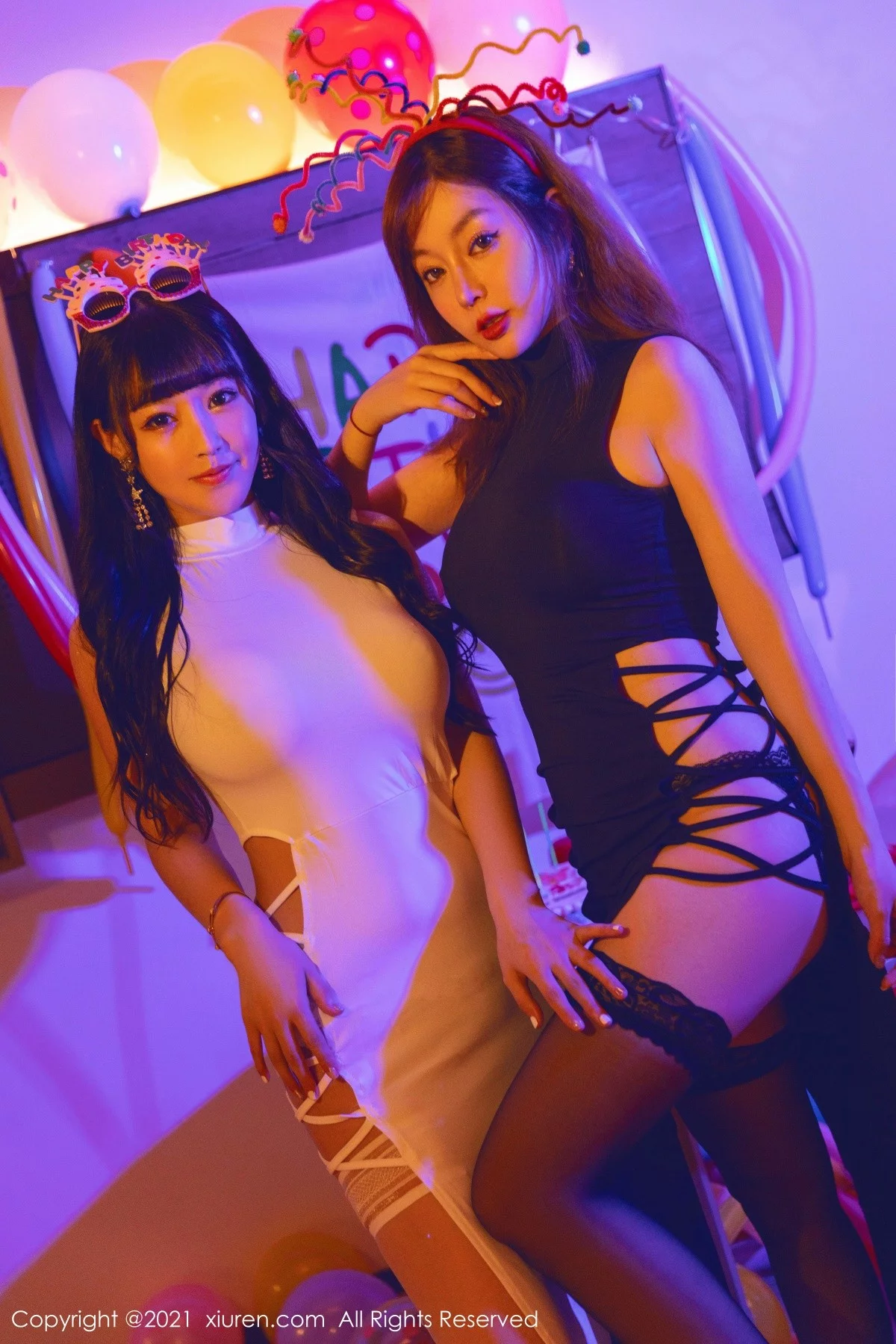 女神王雨纯＆朱可儿生日party主题私房暗色灯光下撩人诱惑写真98P-第1章-图片1