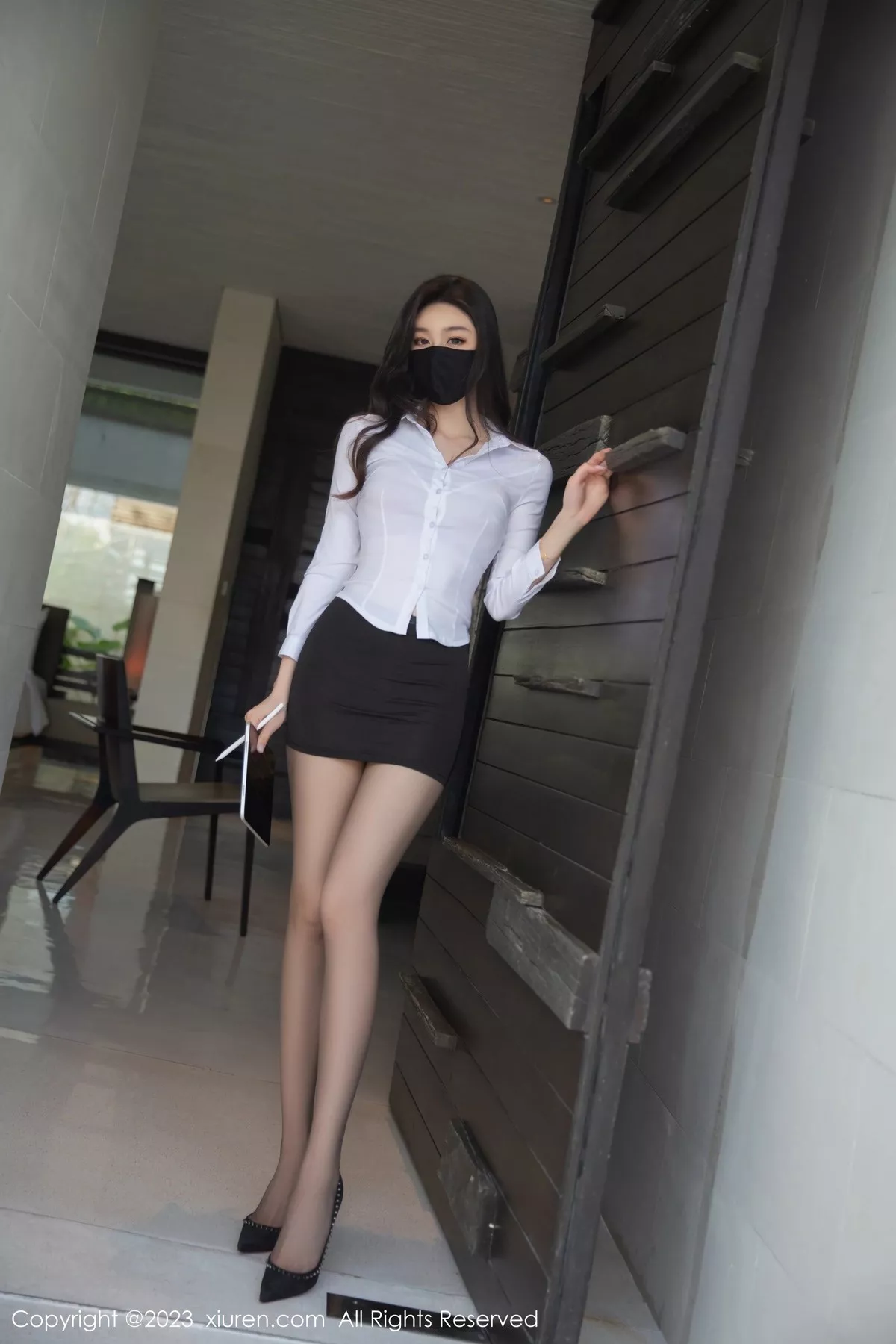 模特是小逗逗性感白T配黑色短裙露红色蕾丝内衣完美诱惑写真78P-第1章-图片1