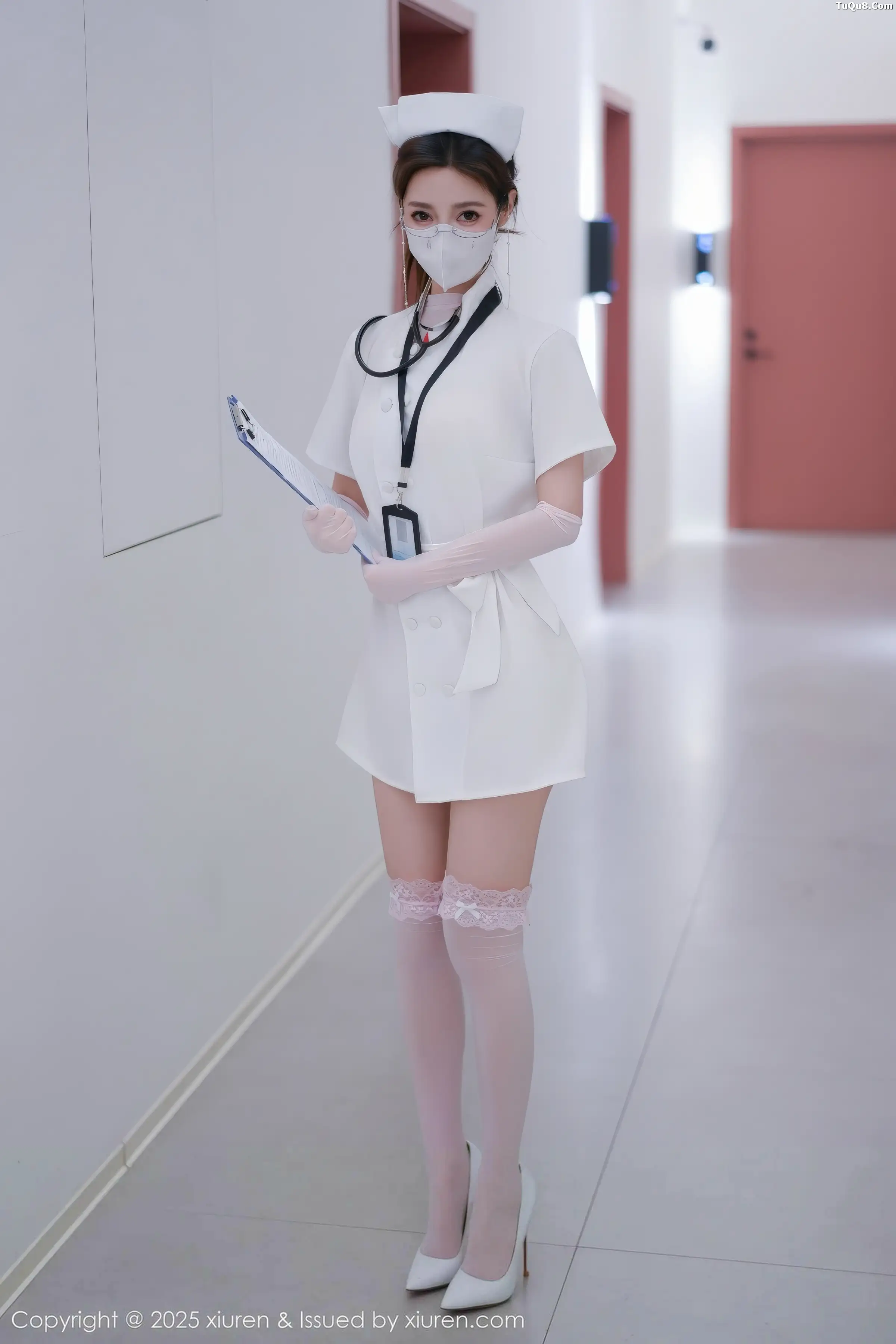 模特Twins-桃桃性感护士服露白色情趣内衣秀曼妙身姿诱惑写真78P-第1章-图片2