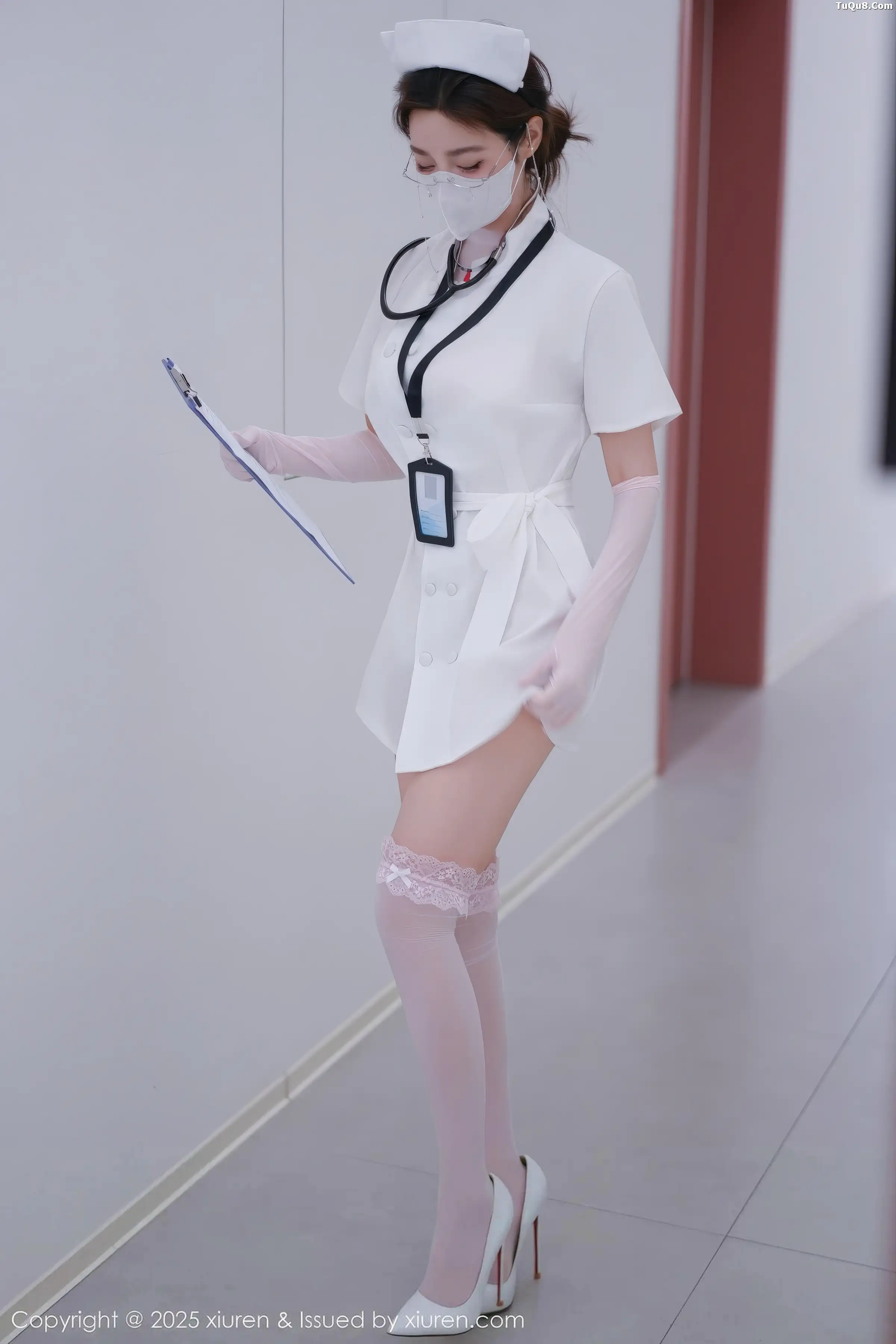 模特Twins-桃桃性感护士服露白色情趣内衣秀曼妙身姿诱惑写真78P-第1章-图片4