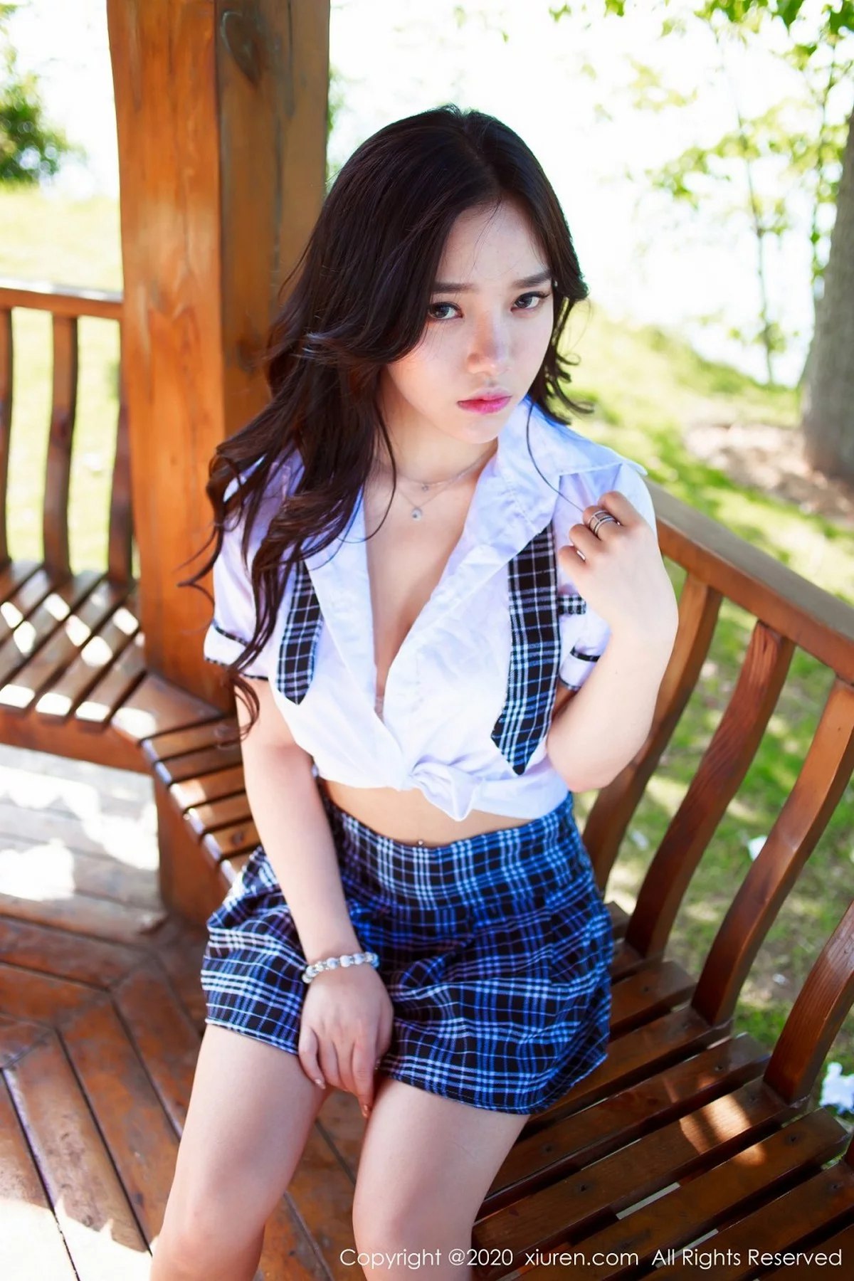 嫩模夏雪爱户外JK制服+白色缕空马术服秀完美身材性感写真41P-第1章-图片3