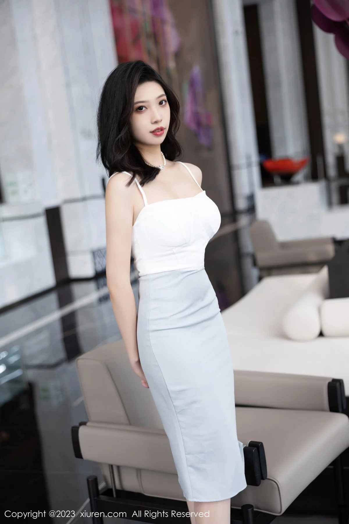 模特郑颖姗Bev白色吊带上衣半脱露蕾丝内衣秀丰腴身姿诱惑写真82P-第1章-图片2