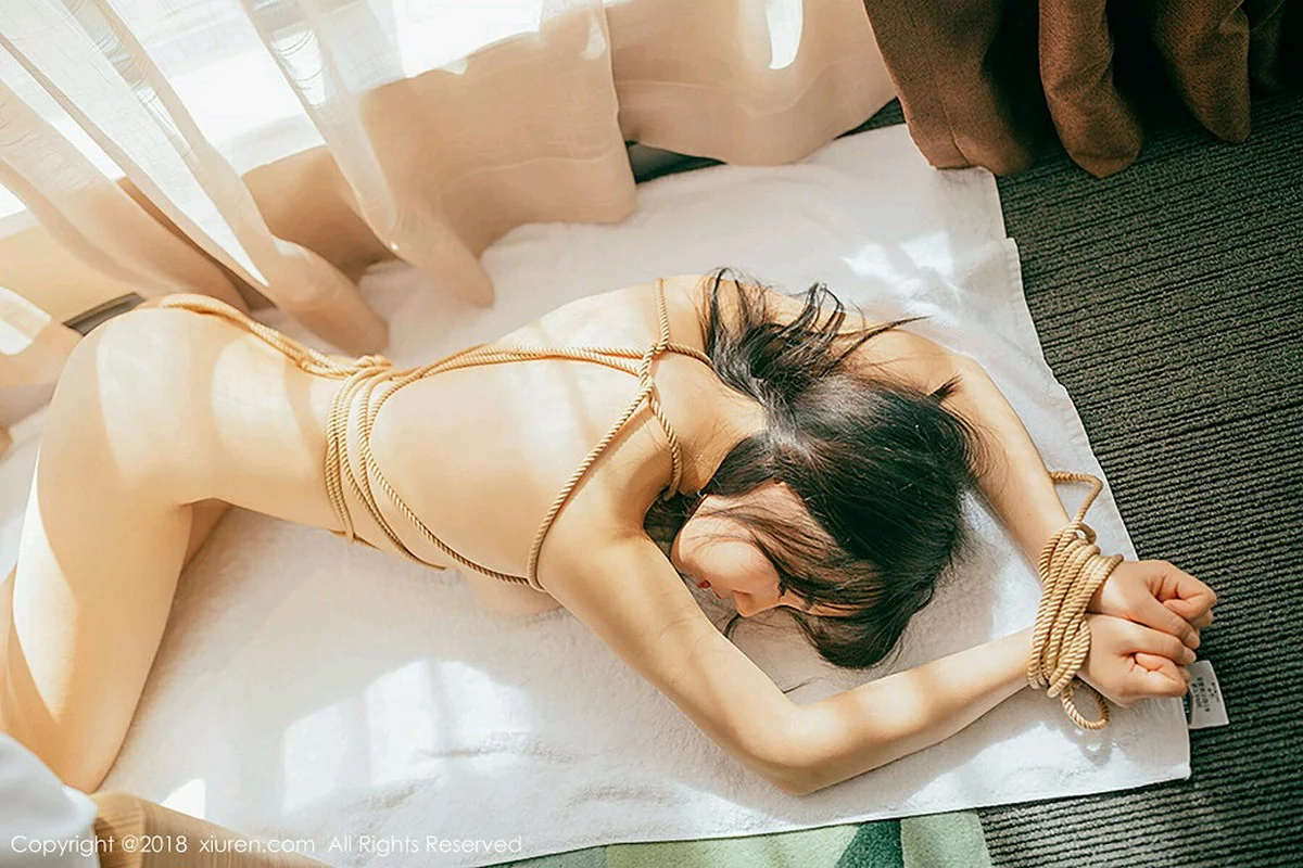 女神徐微微mia大尺度全裸麻绳捆绑艺秀火辣胴体撩人诱惑写真83P-第1章-图片2