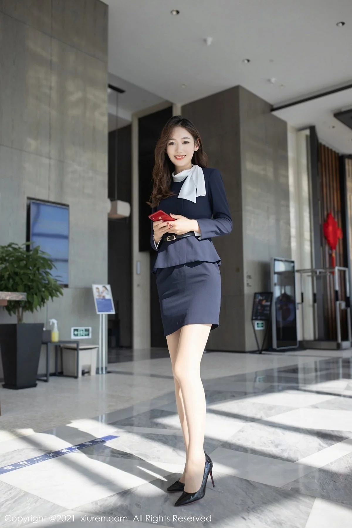 嫩模唐安琪性感秘书主题超薄无内肉丝裤袜秀翘臀屁沟诱惑写真46P-第1章-图片2