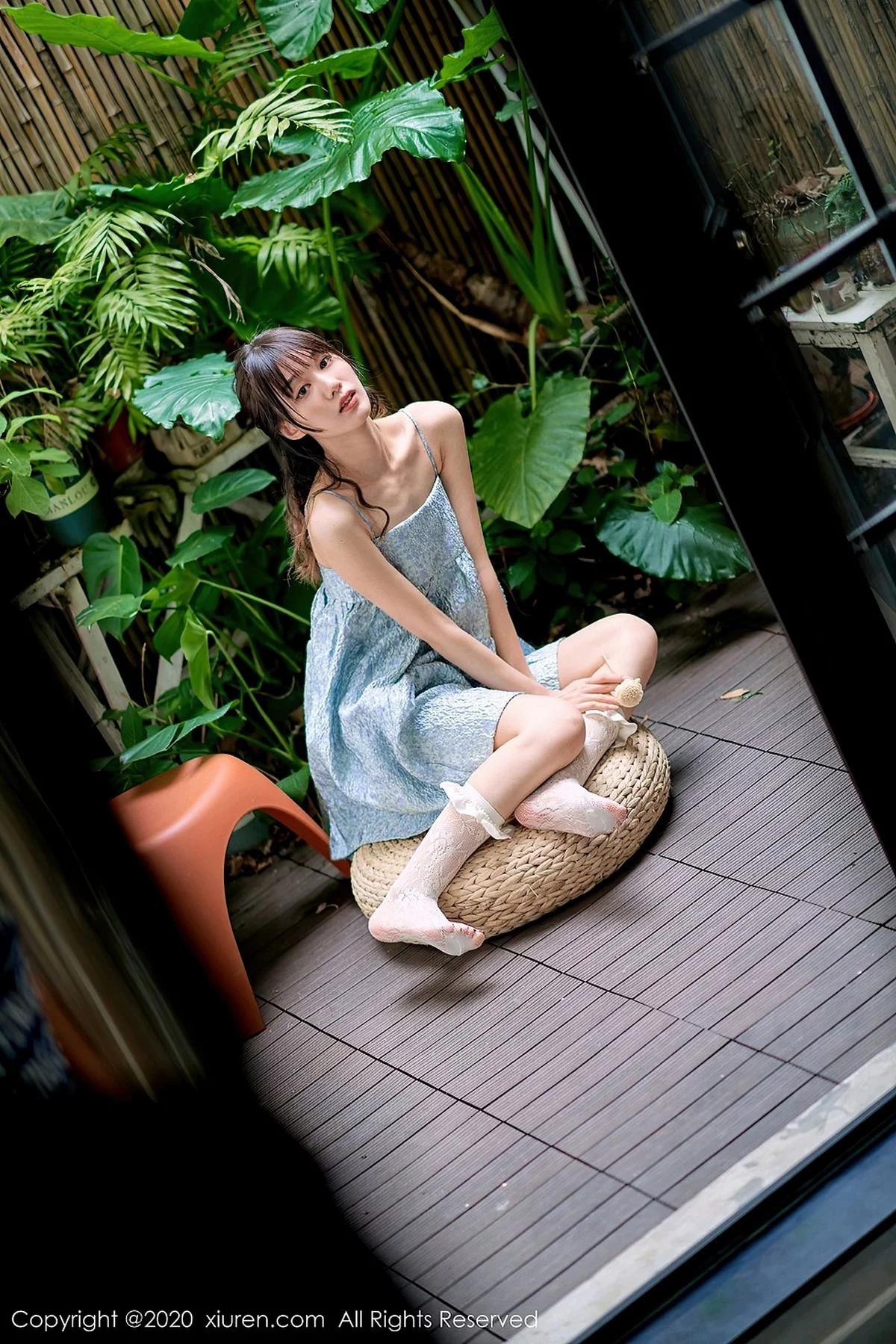 新人模特尤其足控福利主题私房吊带连身裙秀美腿玉足性感写真118P-第1章-图片2