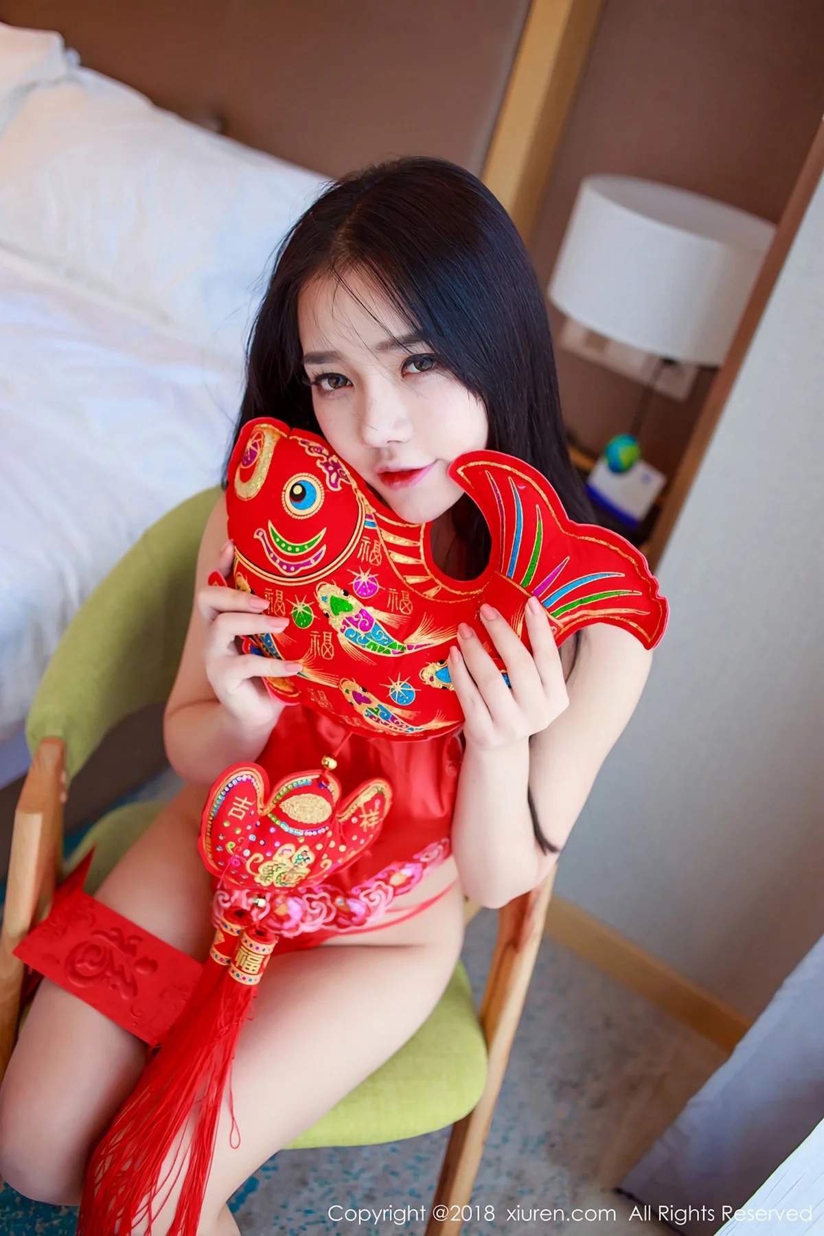 嫩模夏雪爱红肚兜配红色丁字裤大尺度半脱秀美乳诱惑写真54P-第1章-图片2