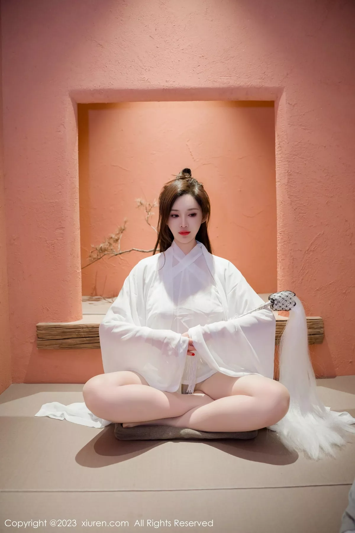 女神Carol周妍希仙姑造型白色道袍服配超薄肉丝秀美腿诱惑写真95P-第1章-图片3