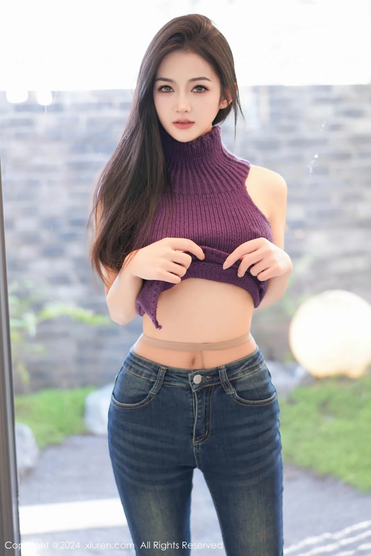 模特谭小灵性感紫色上衣配牛仔裤露超薄肉丝秀丰腴身姿诱惑写真75P-第1章-图片3