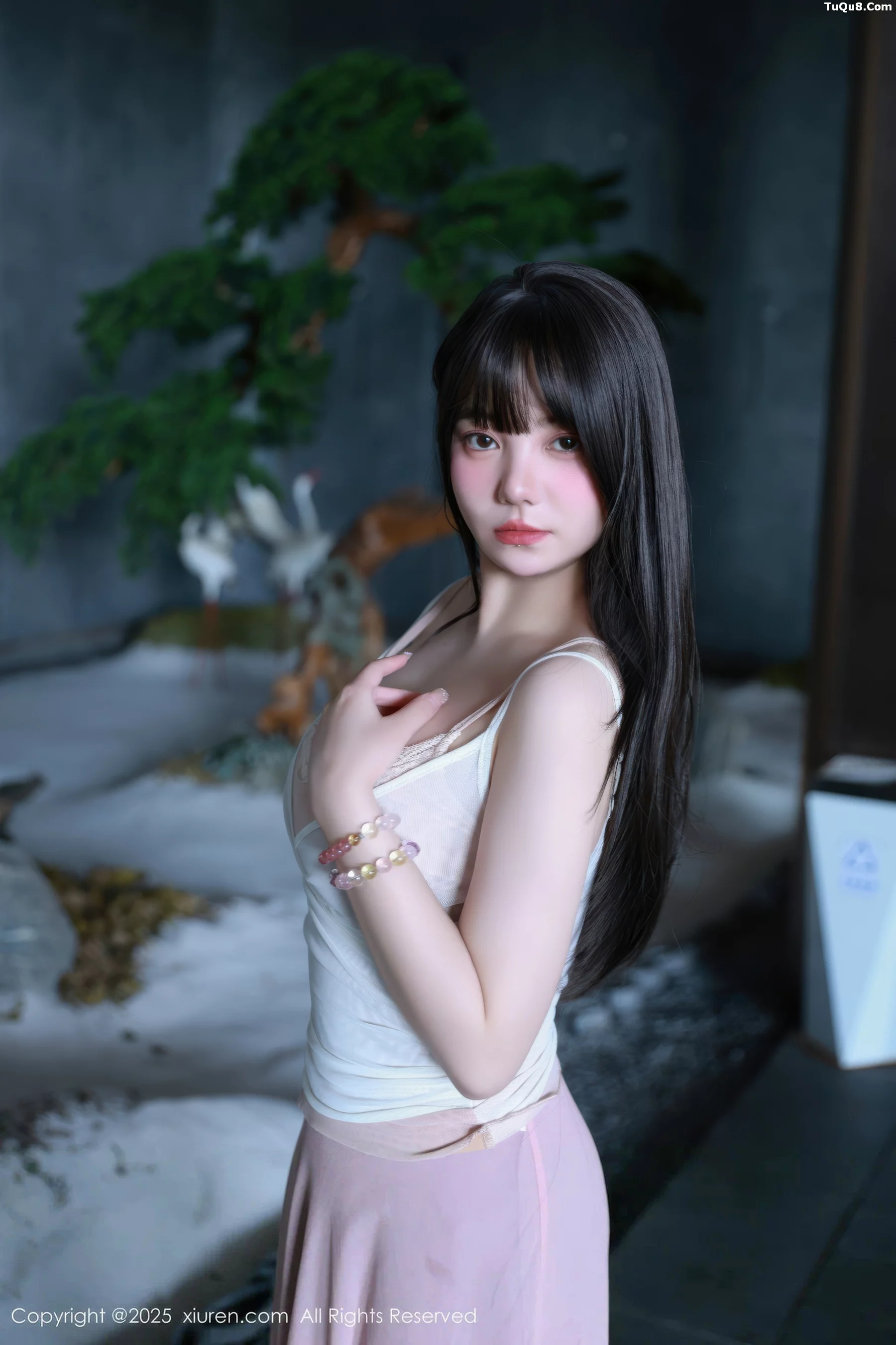 模特软情性感低胸紫色长裙露粉色内衣秀曼妙身姿迷人诱惑写真86P-第1章-图片2