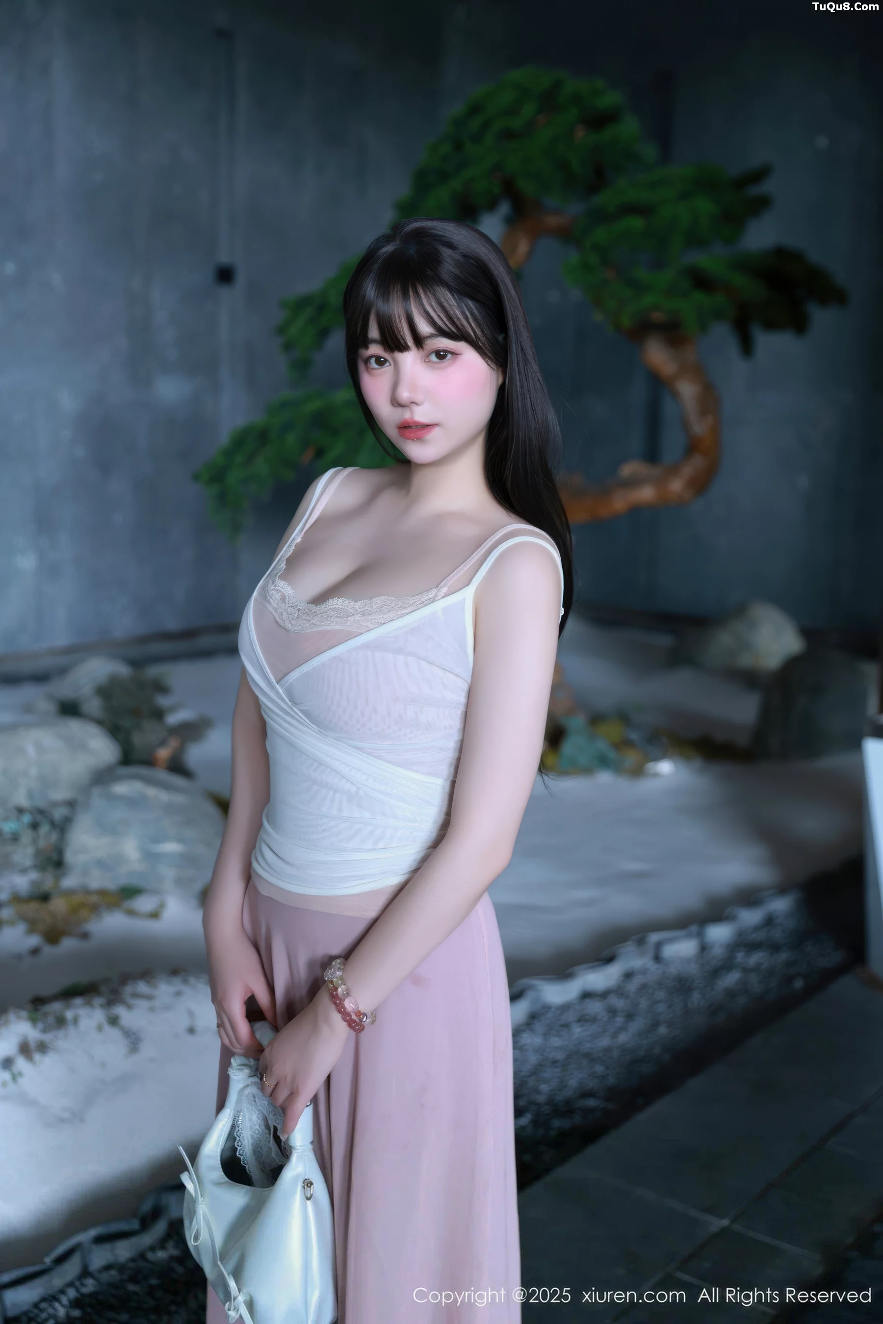 模特软情性感低胸紫色长裙露粉色内衣秀曼妙身姿迷人诱惑写真86P-第1章-图片4