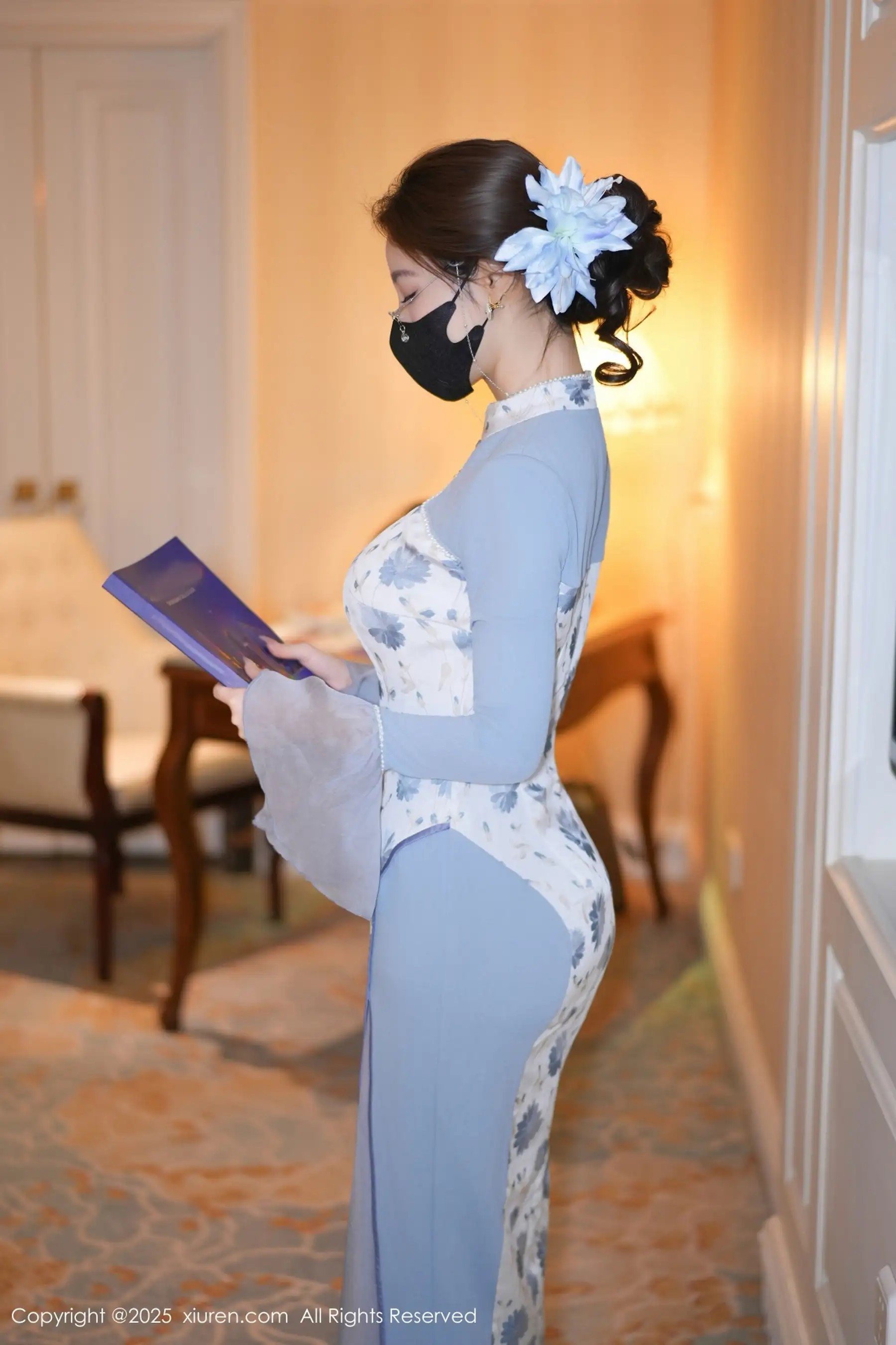 模特Twins-桃桃性感蓝色连衣裙露白色内衣秀曼妙身姿诱惑写真80P-第1章-图片2