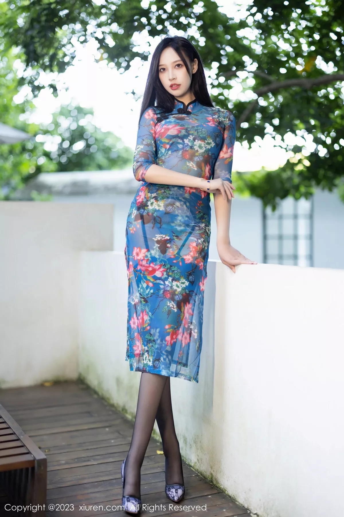 模特郑颖姗Bev性感蓝色旗袍露蓝灰蕾丝内衣配黑丝吊袜诱惑写真81P-第1章-图片1