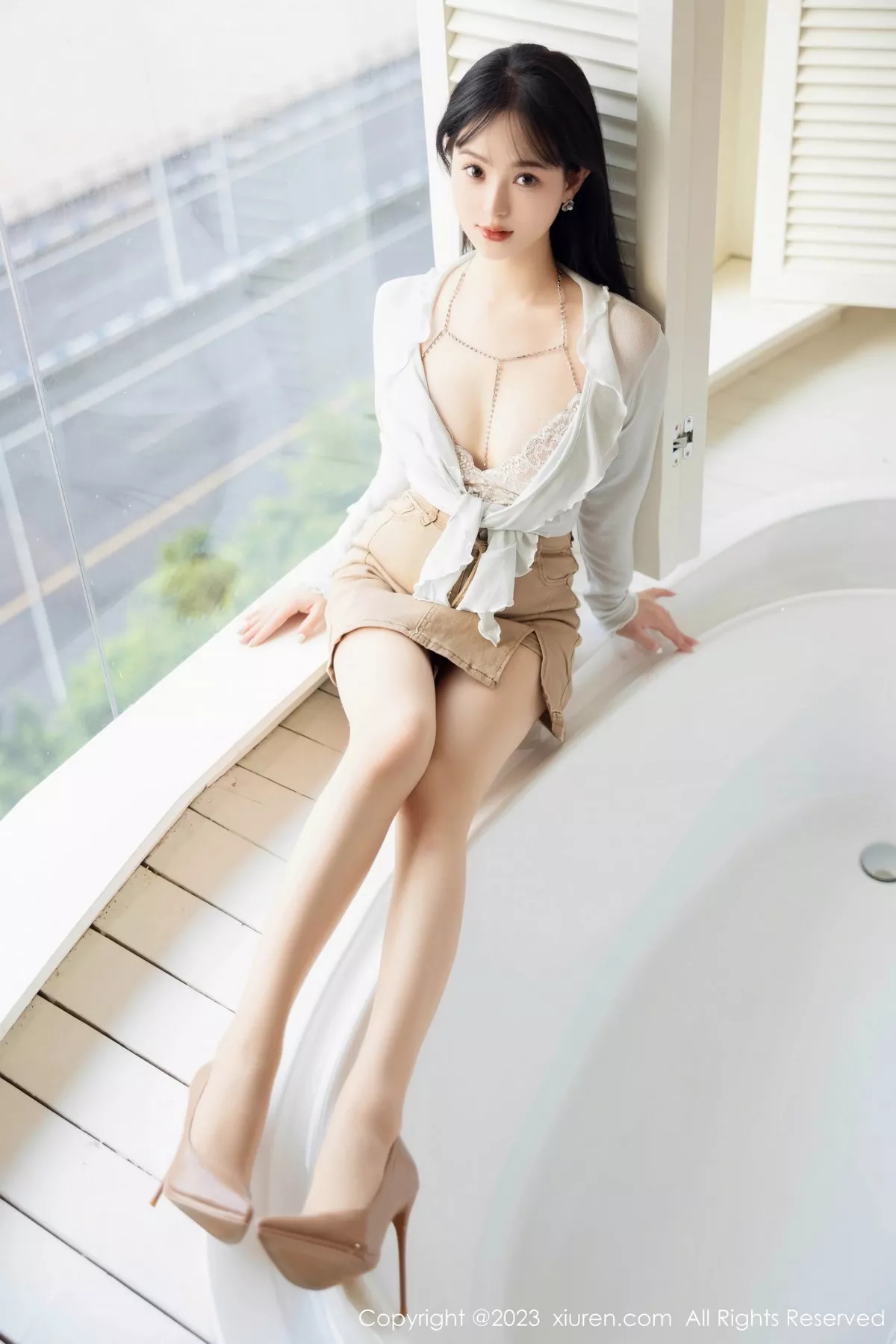 模特柚琪Rich性格白色蕾丝内衣配超薄肉丝秀曼妙身姿诱惑写真80P-第1章-图片2