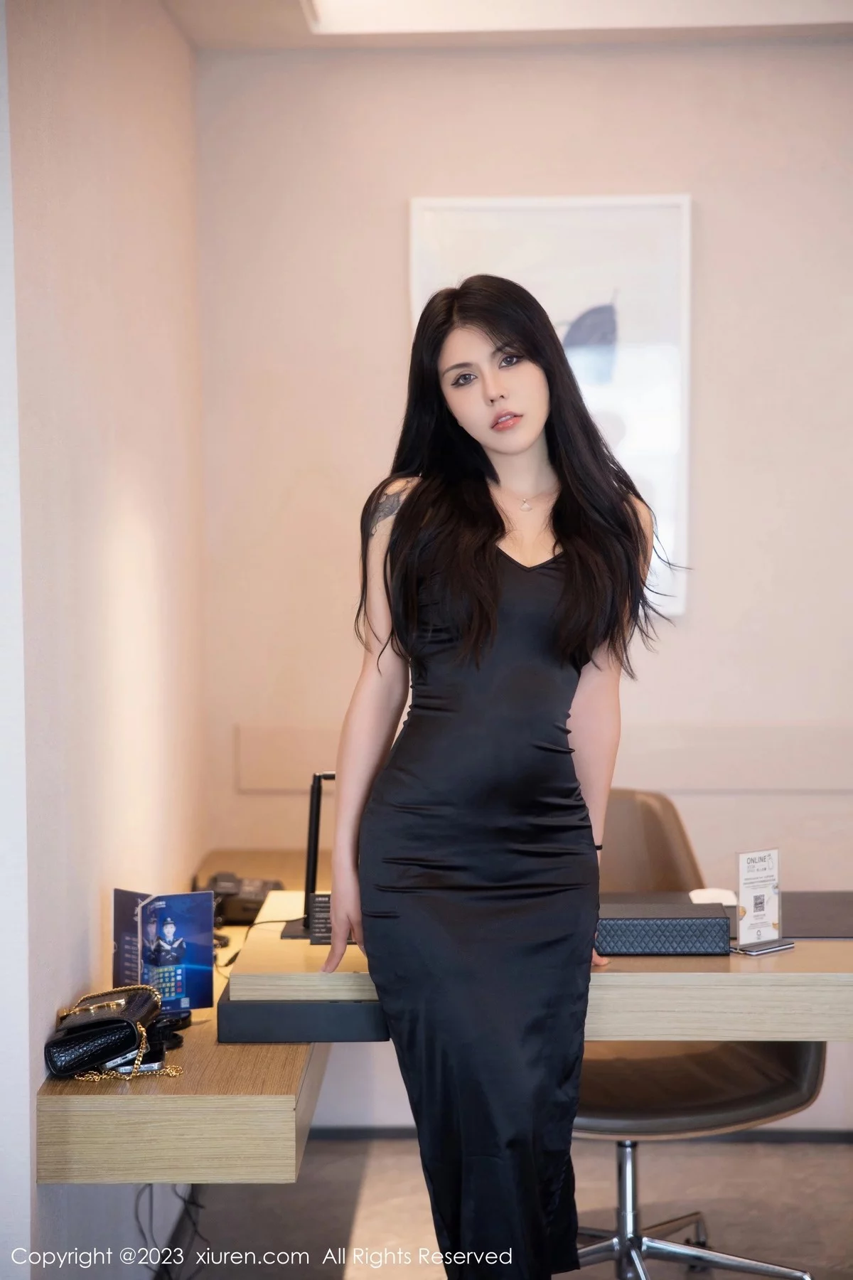 新人模特S纯一性感黑色礼裙配超薄黑丝露性感内衣完美诱惑写真84P-第1章-图片1