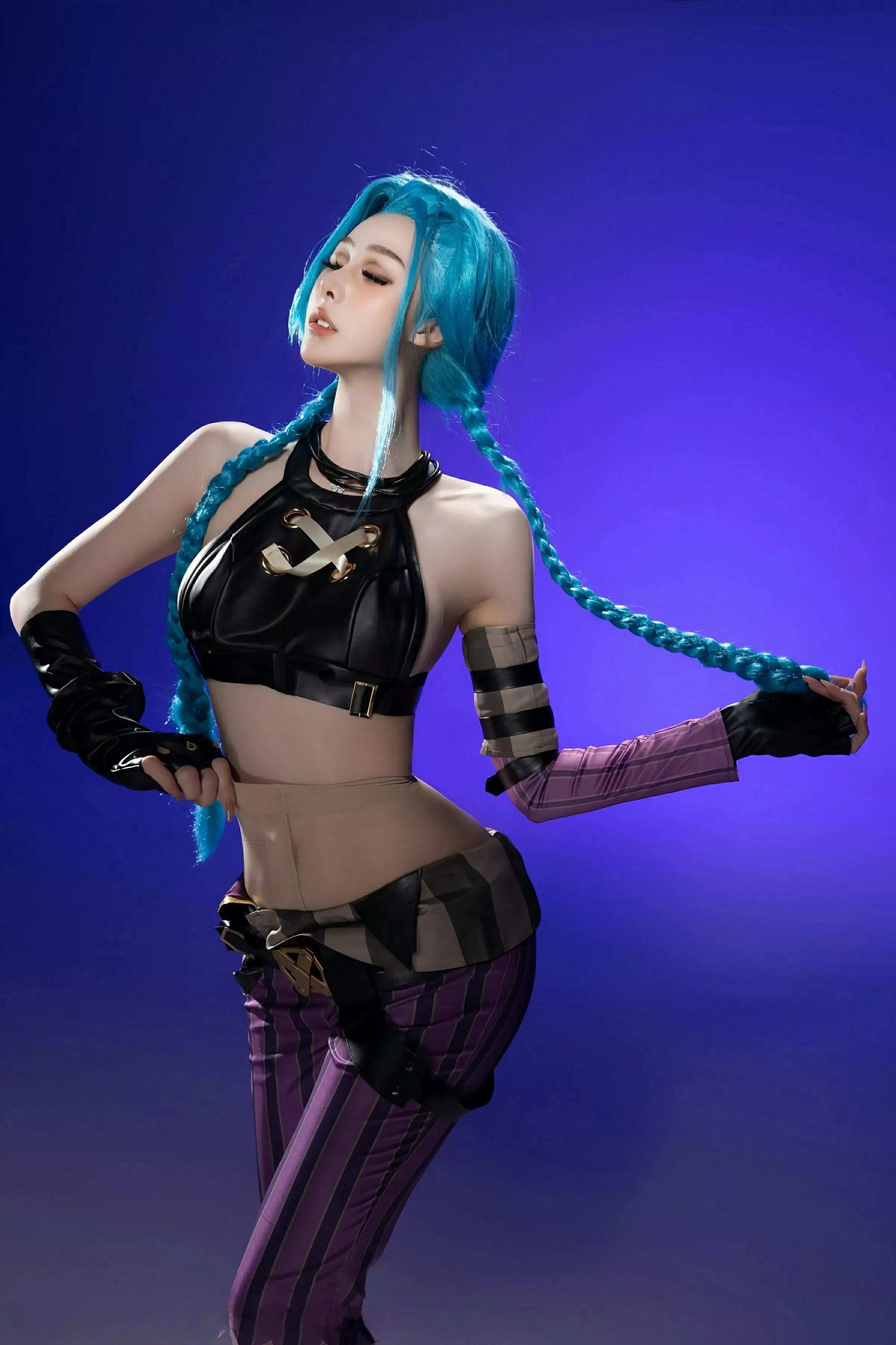 模特小逗逗性感Cosplay装扮配肉色丝袜秀曼妙身姿迷人诱惑写真79P-第1章-图片2