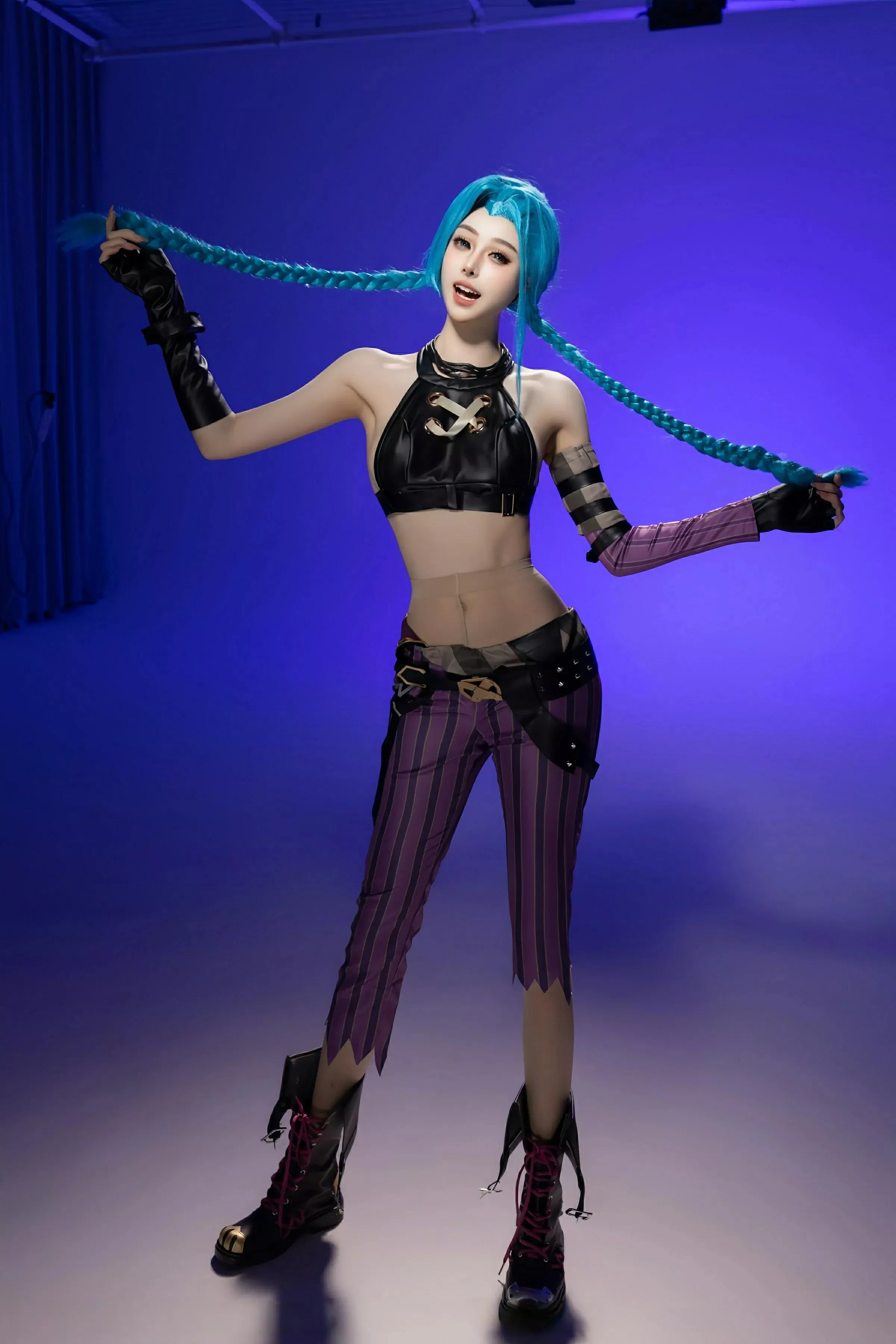 模特小逗逗性感Cosplay装扮配肉色丝袜秀曼妙身姿迷人诱惑写真79P-第1章-图片4