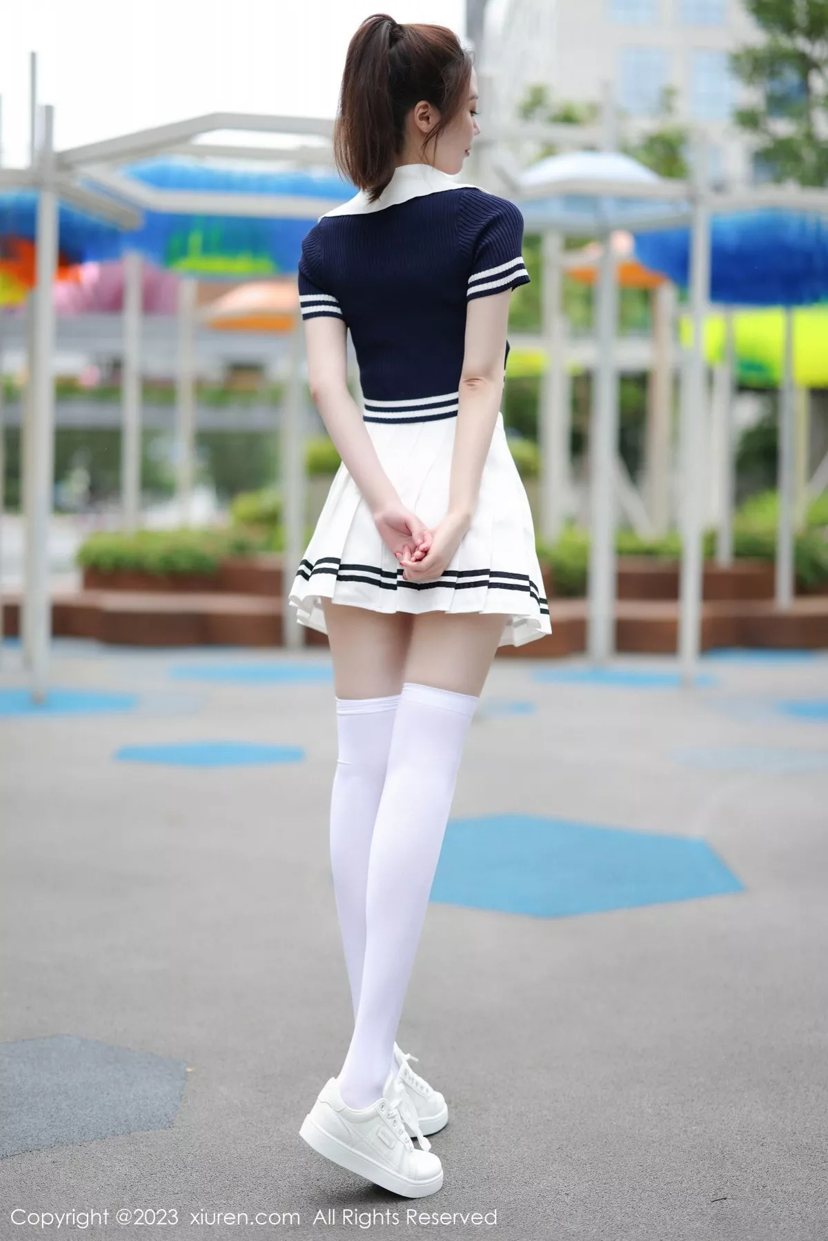 模特梦心玥性感运动服饰穿搭粉色蕾丝内衣配白丝袜迷人诱惑写真81P-第1章-图片3