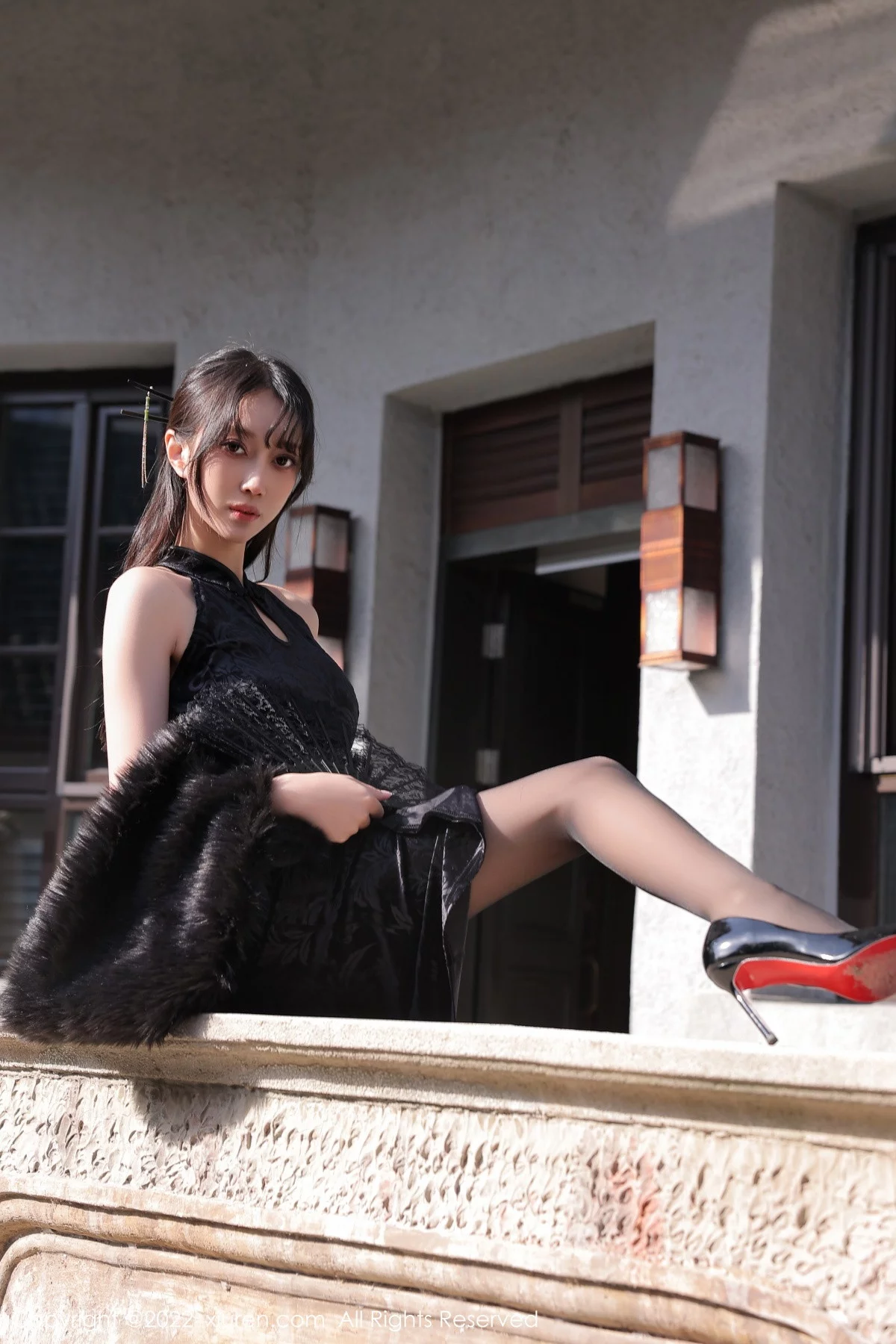 模特玥儿玥er性感黑色露肩旗袍配超薄黑丝秀曼妙身姿迷人写真62P-第1章-图片1