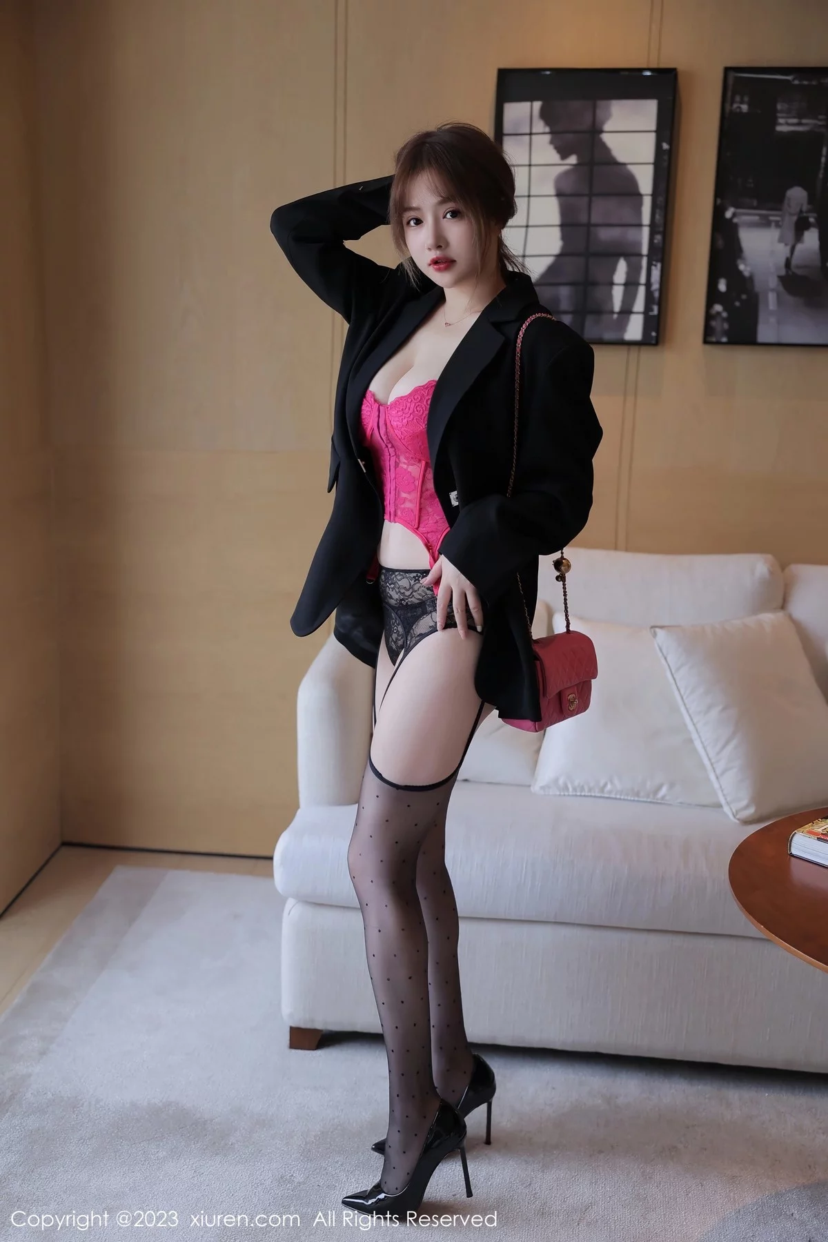 模特养乐多DoDo性感艳红色内衣配黑丝吊袜秀惹火身材诱惑写真66P-第1章-图片1