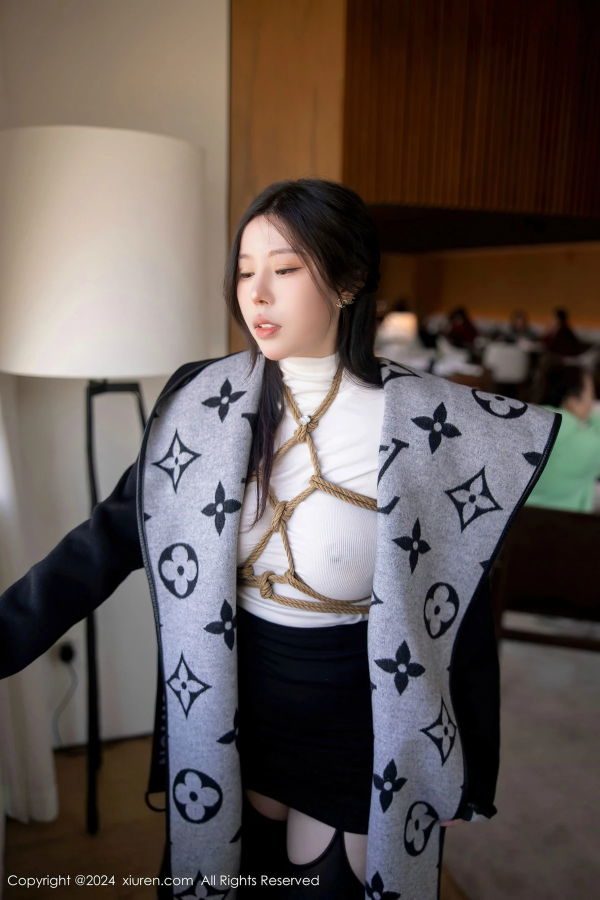 模特白茹雪私房捆绑艺白色轻透衣配黑丝吊袜秀丰腴身材诱惑写真90P-第1章-图片1